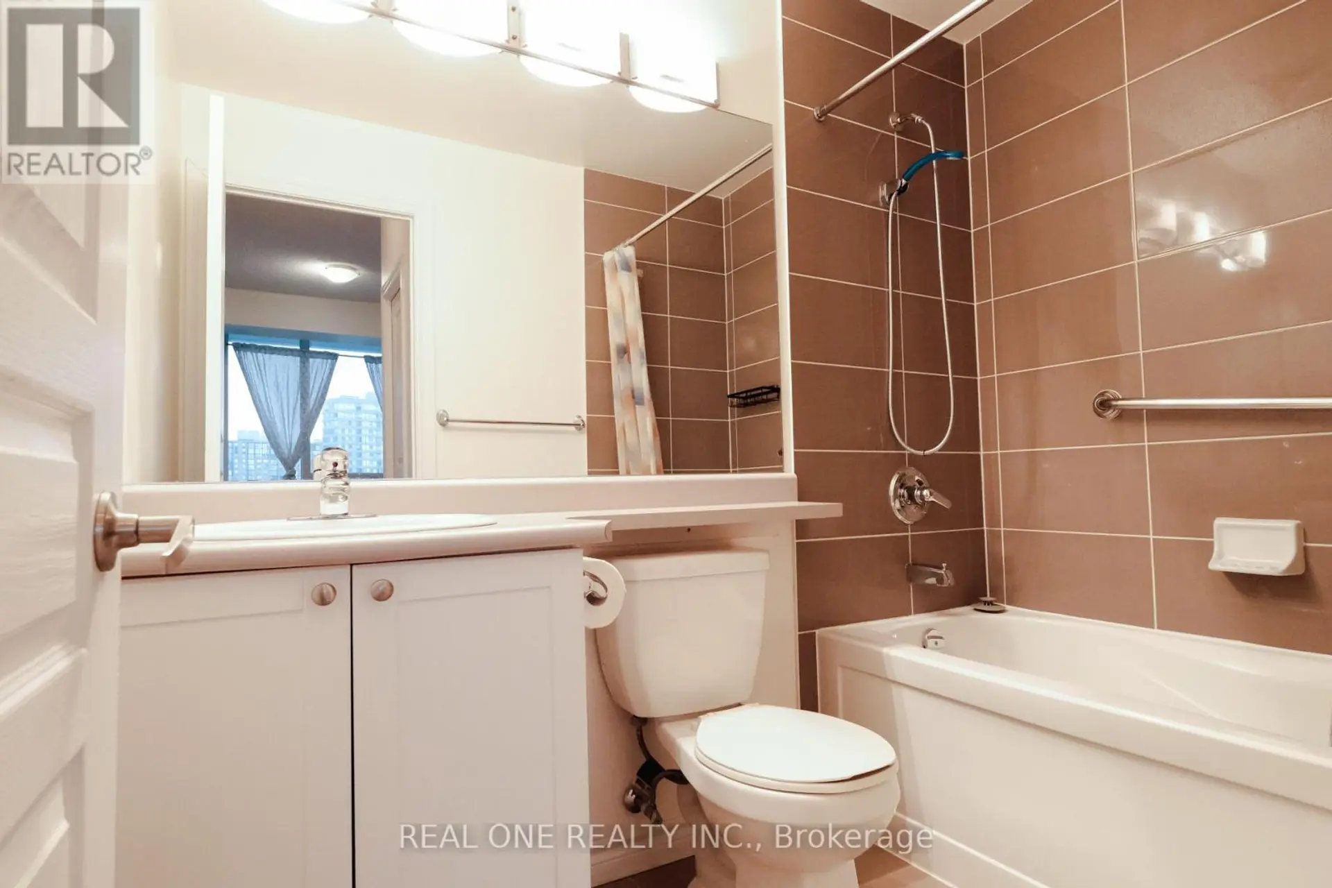 #1608 3525 KARIYA DRIVE - Image 14