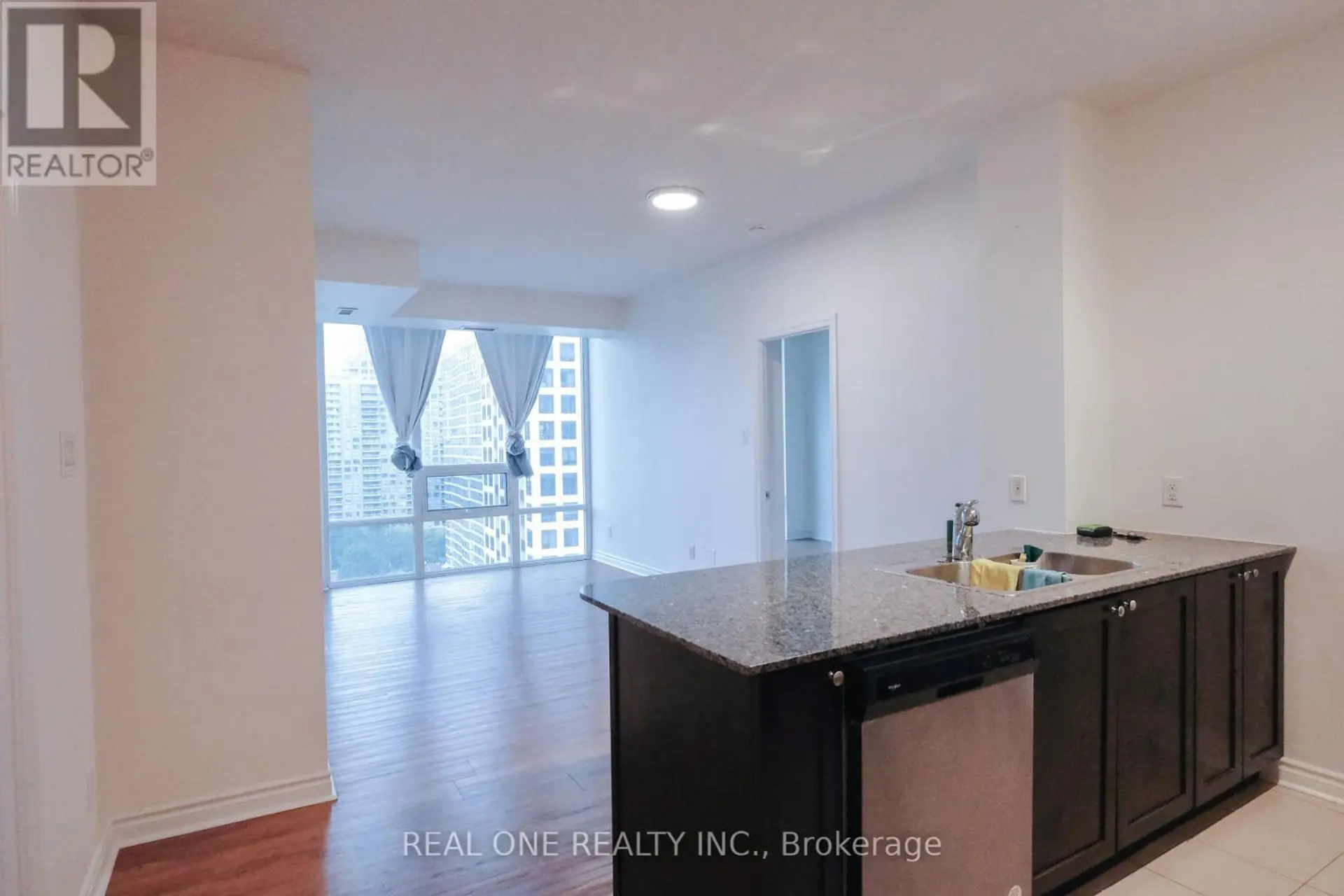 #1608 3525 KARIYA DRIVE - Image 8