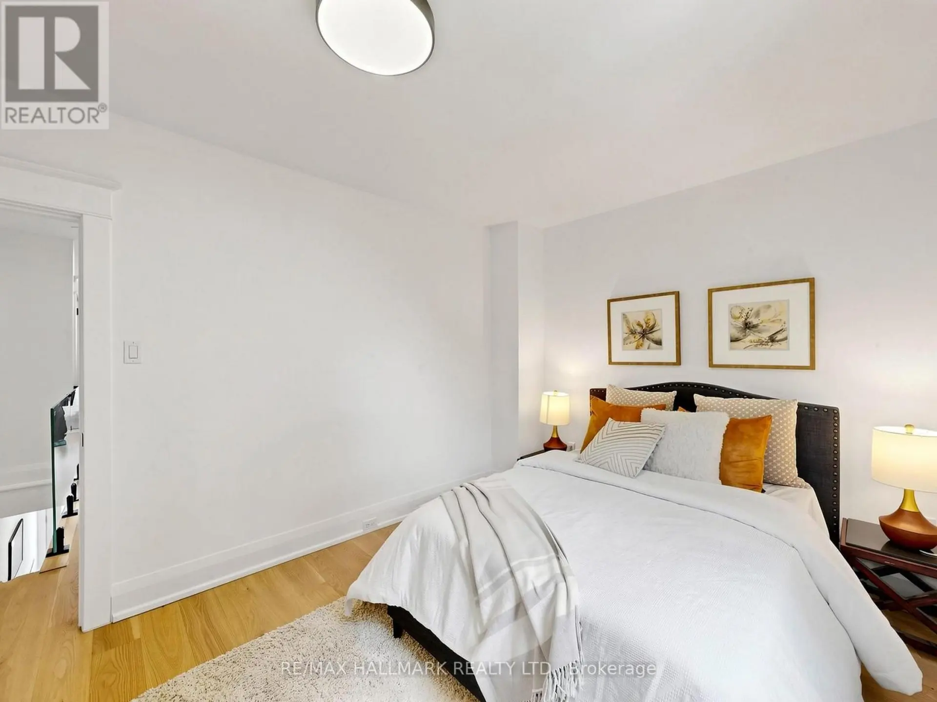 44 QUEENSDALE AVENUE - Image 10