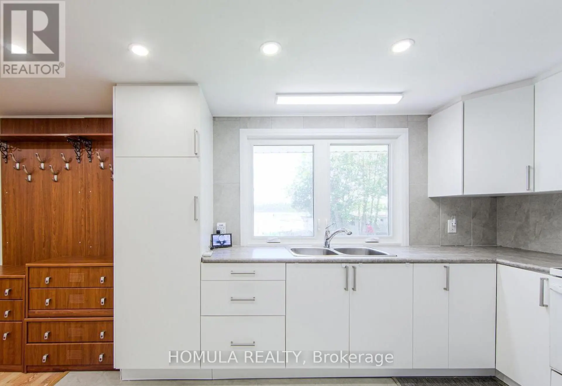 24 RIVERSIDE DRIVE - Image 6