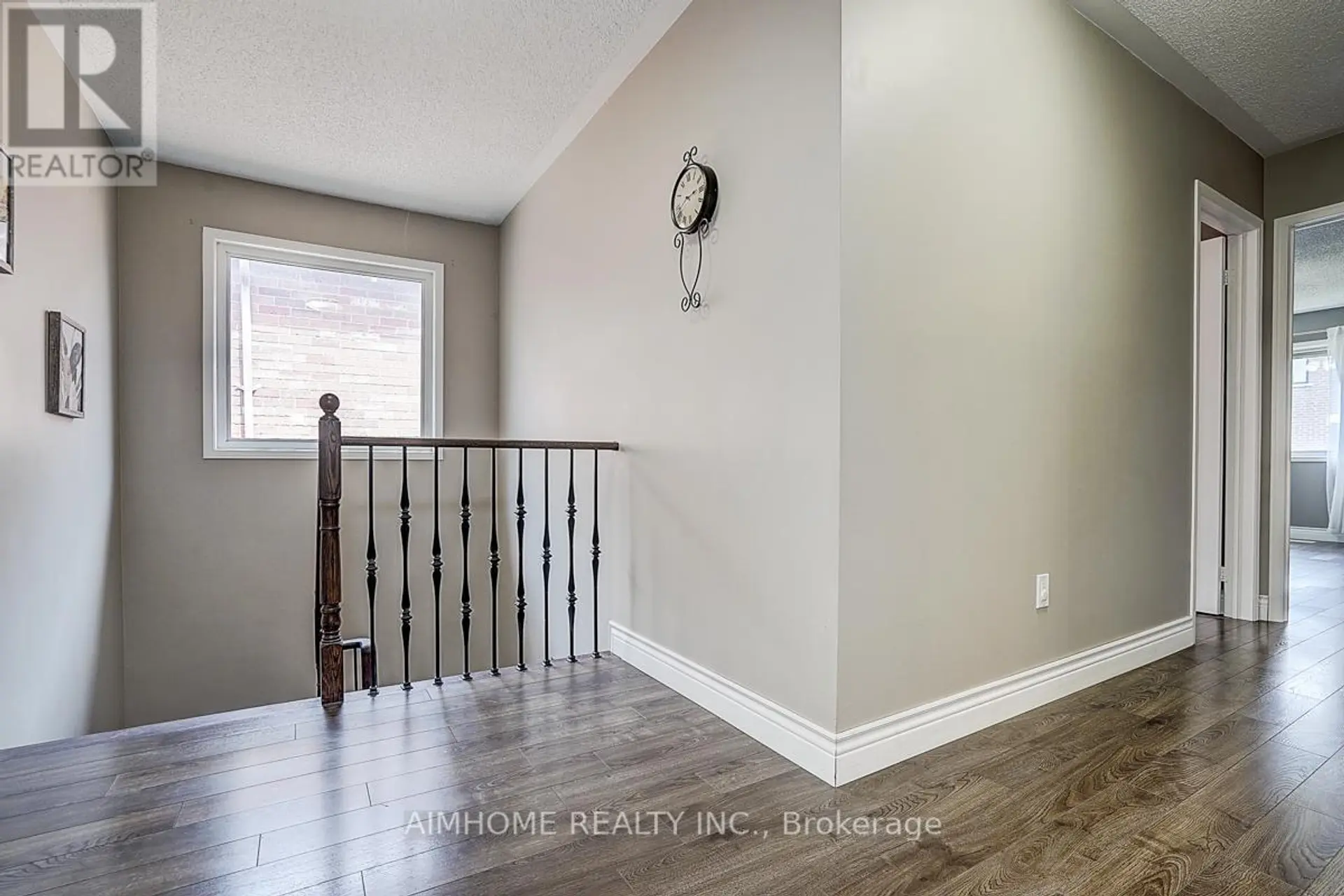 969 OAKTREE CRESCENT - Image 8