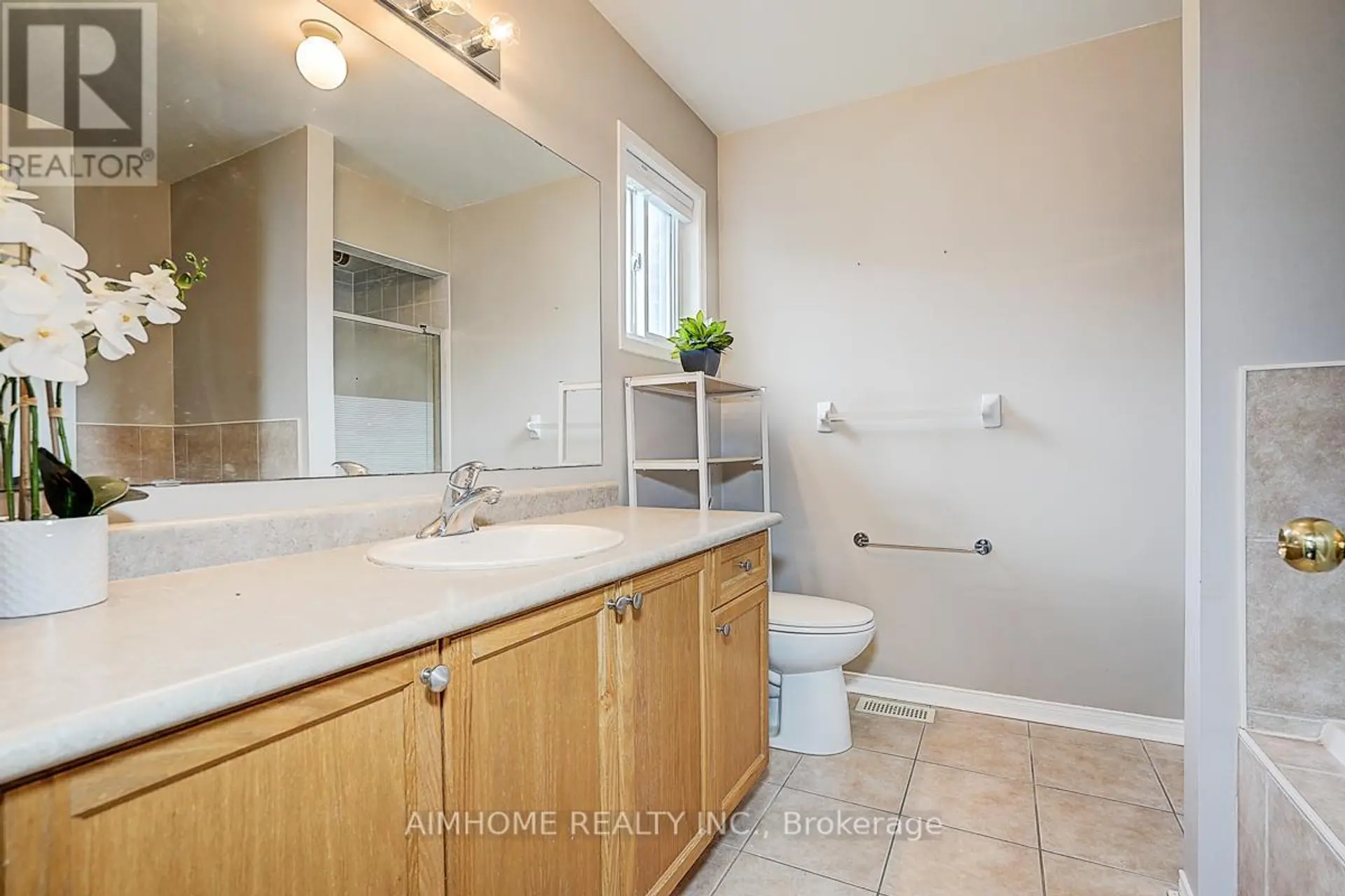 969 OAKTREE CRESCENT - Image 10