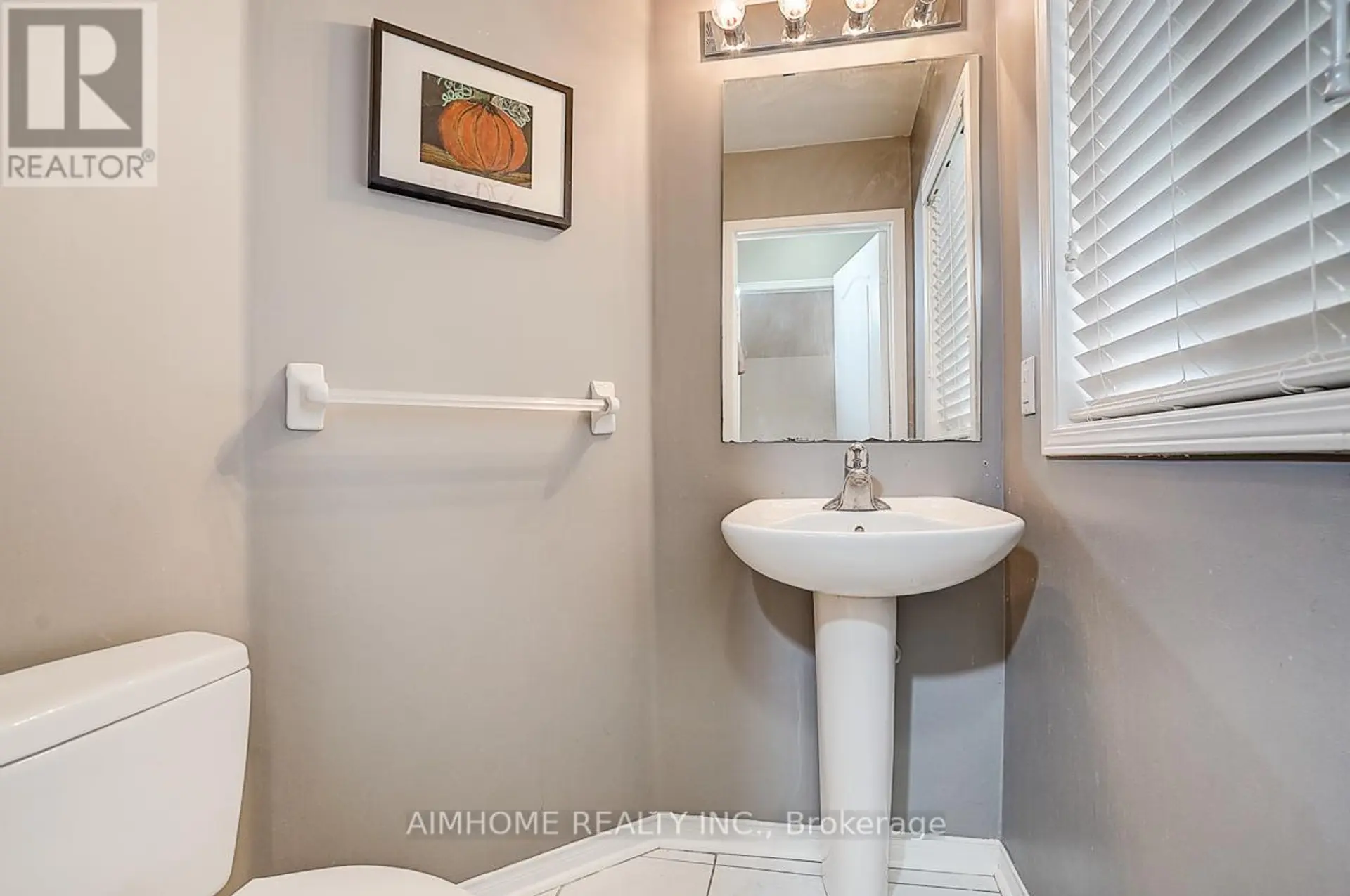 969 OAKTREE CRESCENT - Image 3