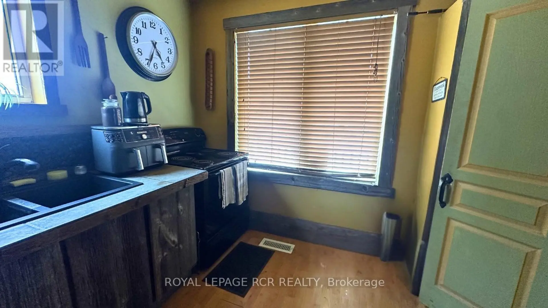 8894 WELLINGTON 124 - Image 10