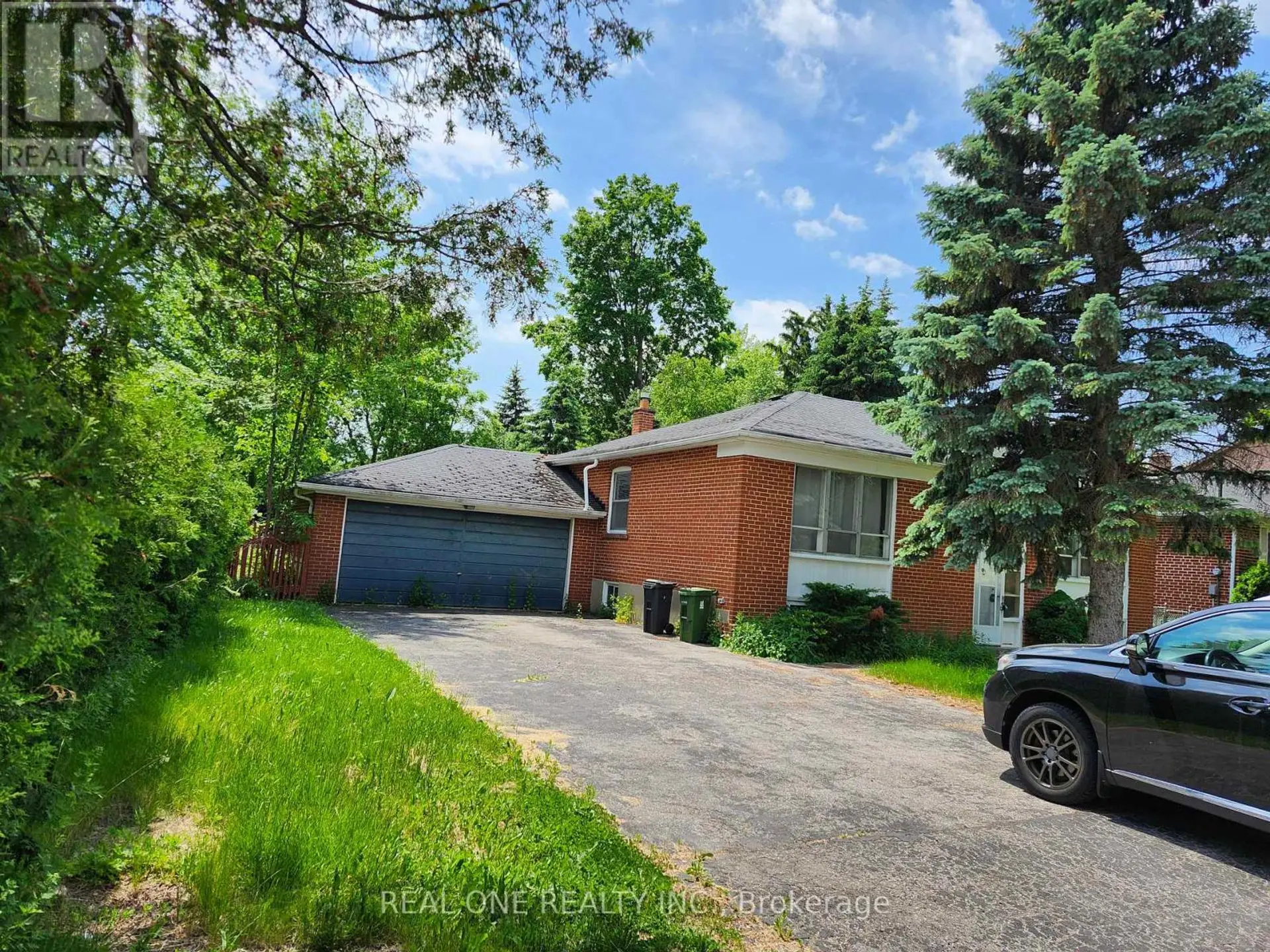 33 URBANDALE AVENUE - Image 1