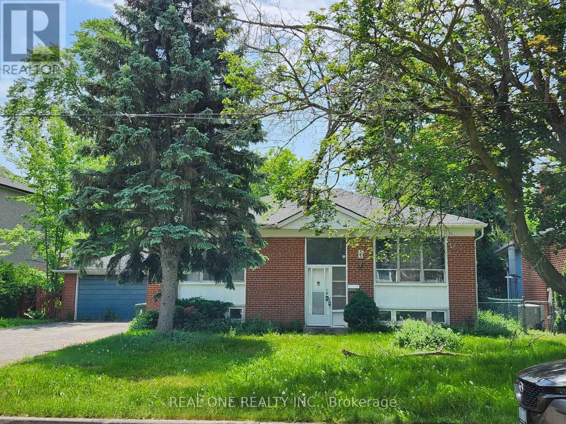 33 URBANDALE AVENUE - Image 2