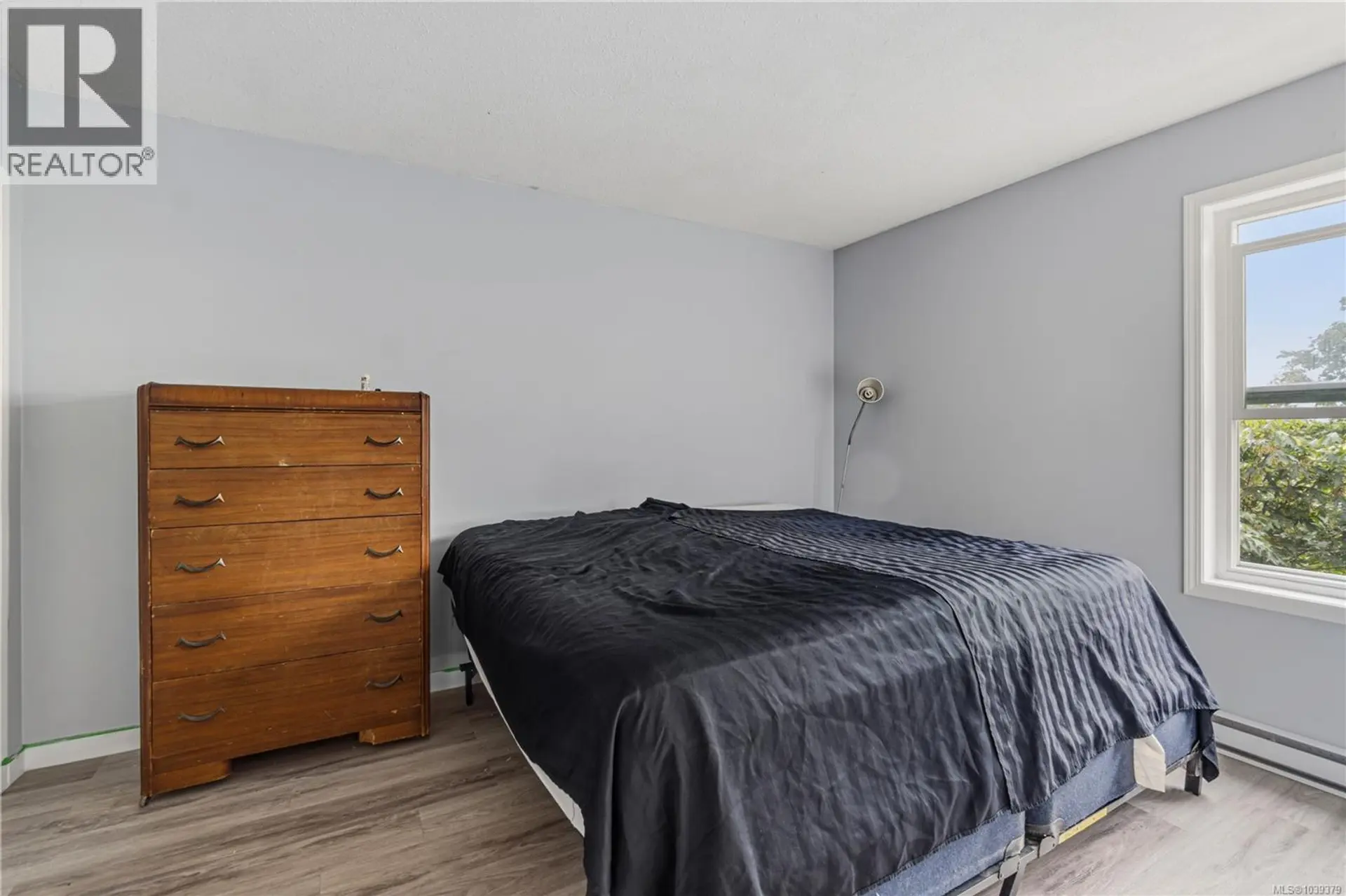 #205 311 Mt. Benson St - Image 8