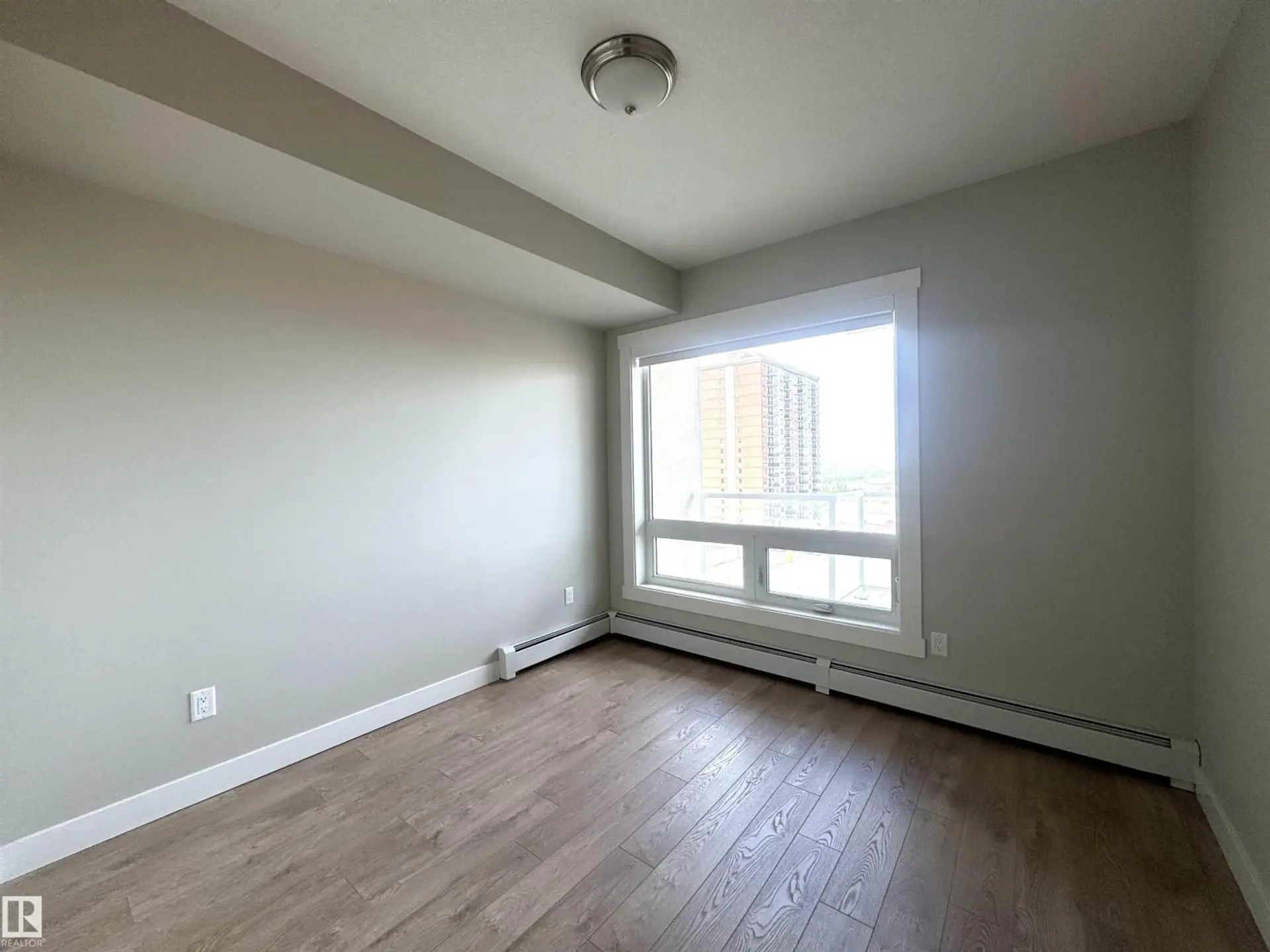 #703 10226 104 ST NW - Image 12