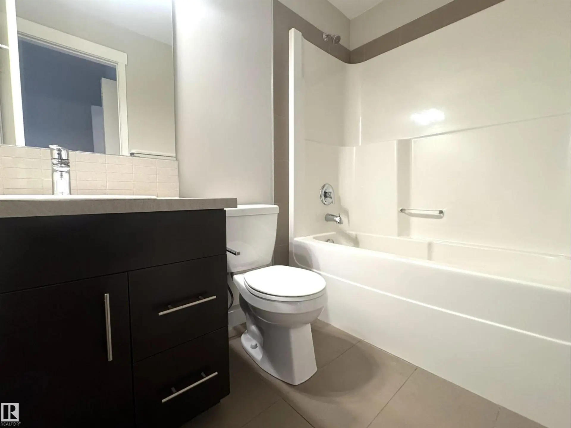 #703 10226 104 ST NW - Image 14