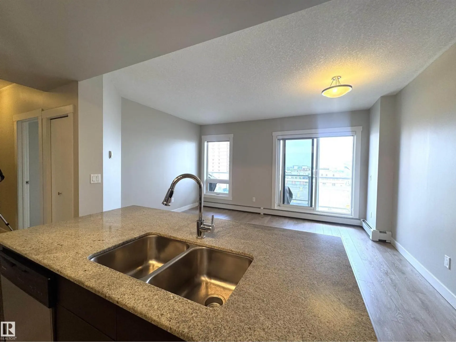 #703 10226 104 ST NW - Image 6