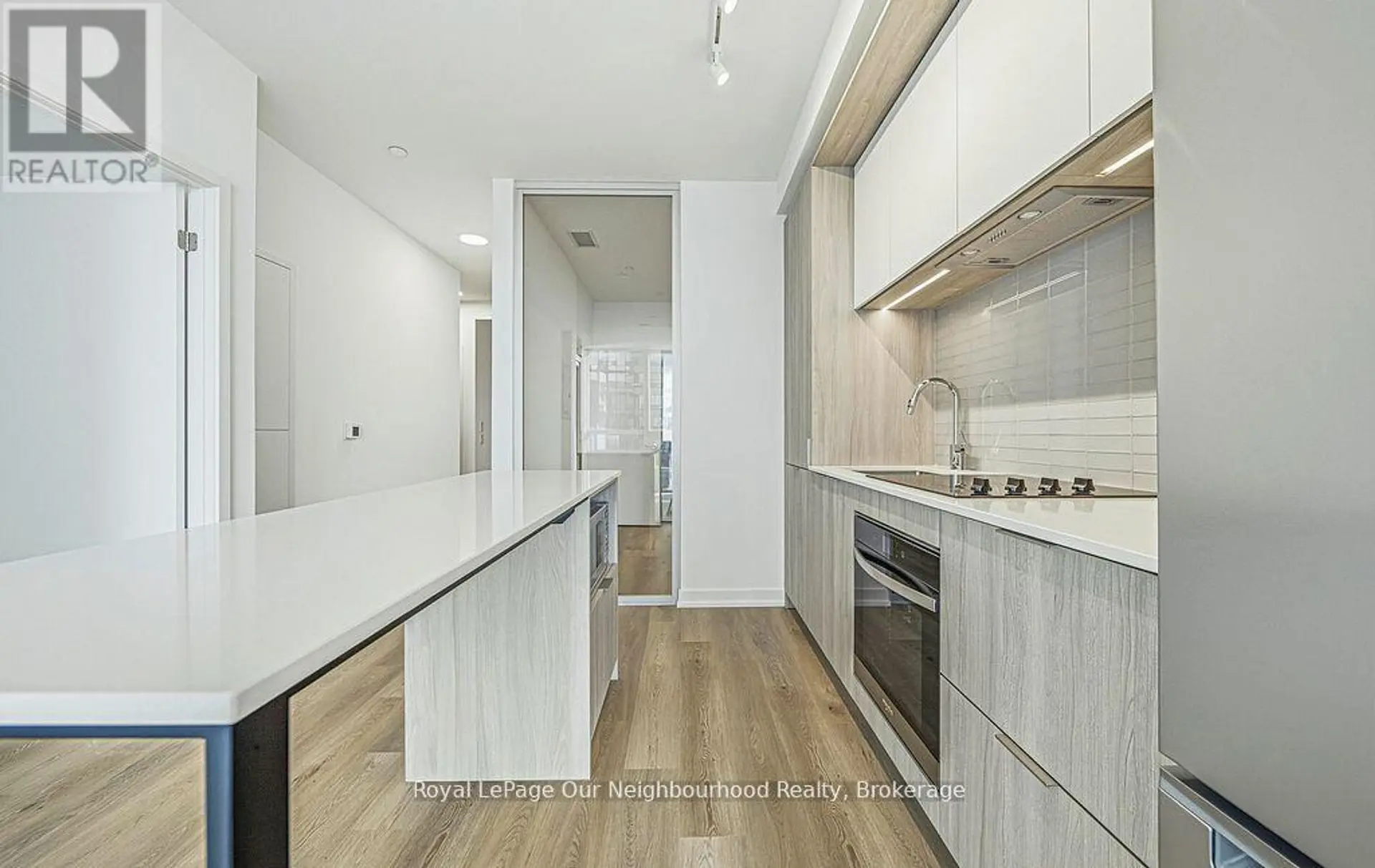 #412 395 SQUARE ONE DRIVE - Image 8