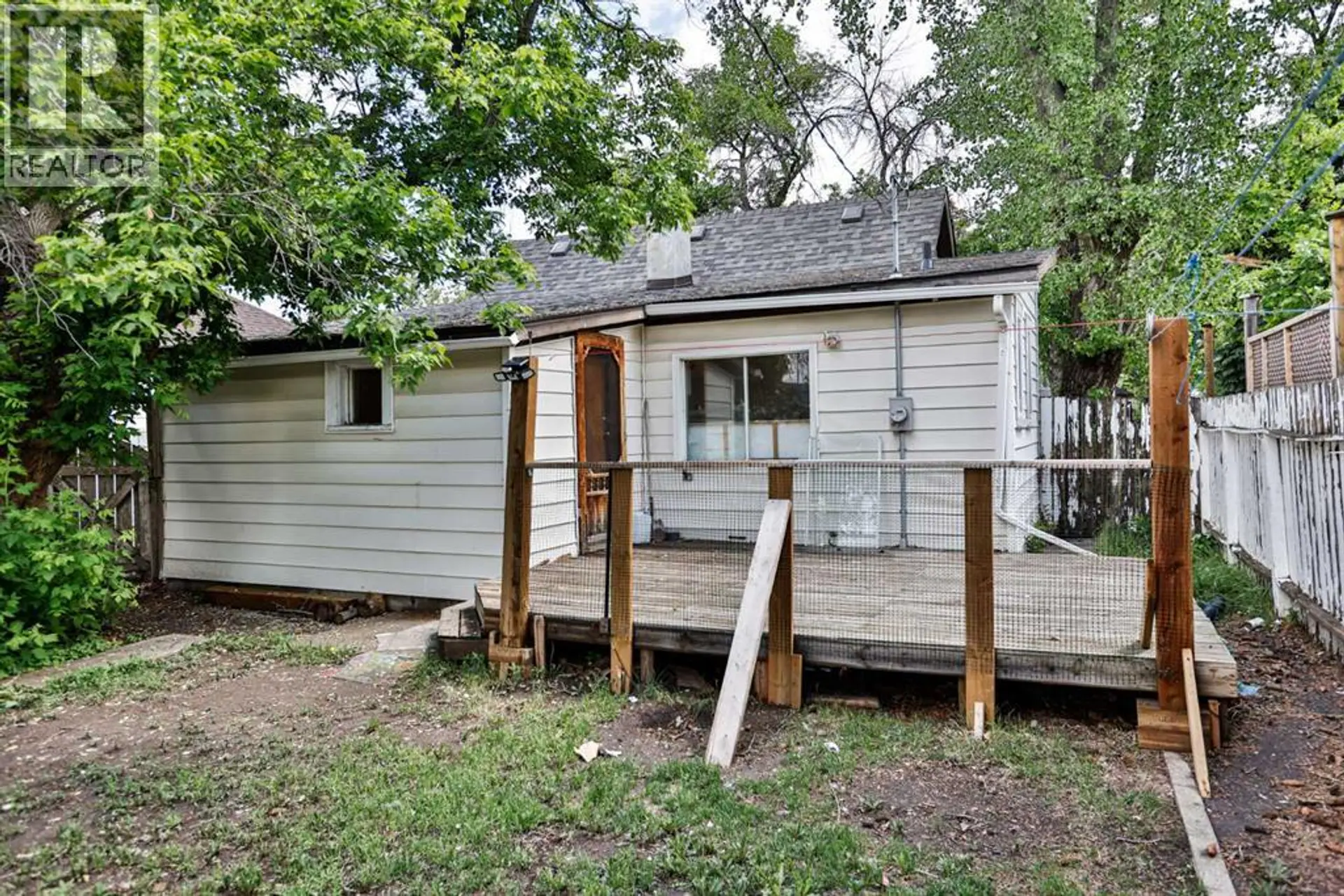 318 16 Street N - Image 18