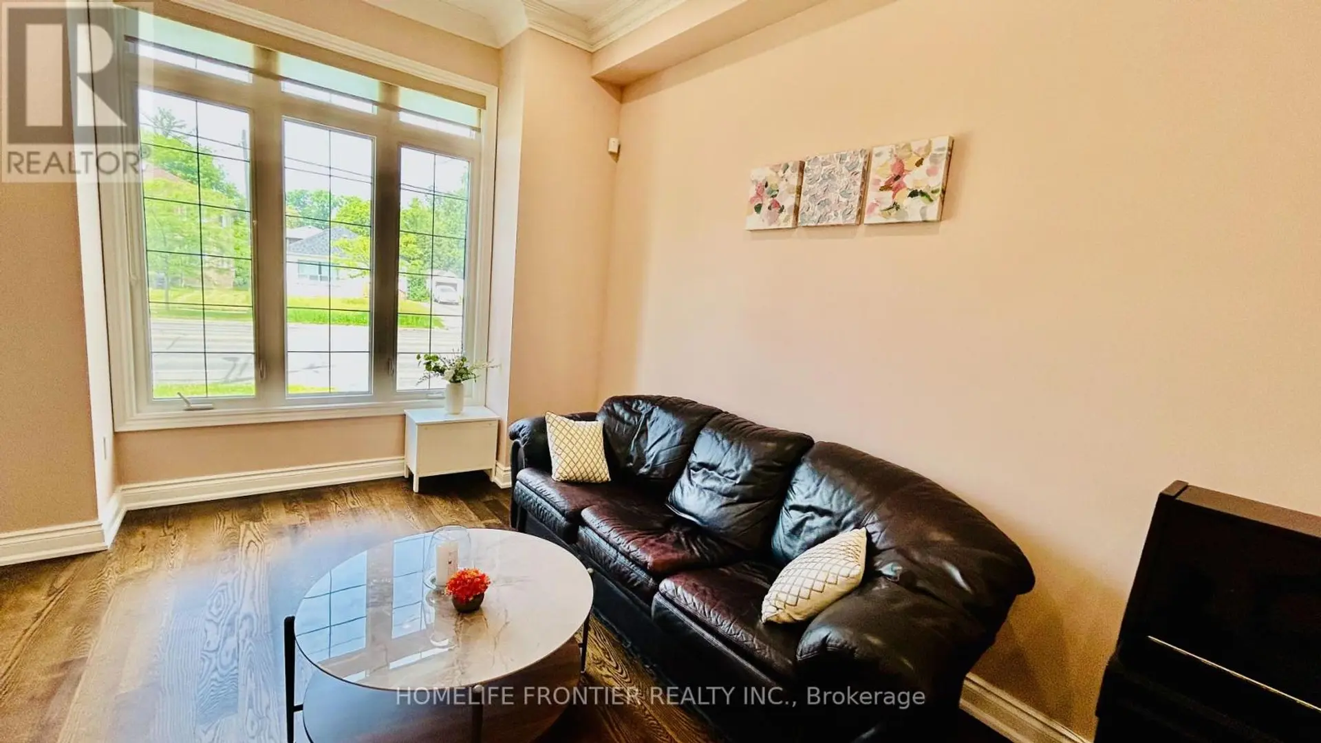 183 FINCH AVENUE E - Image 4