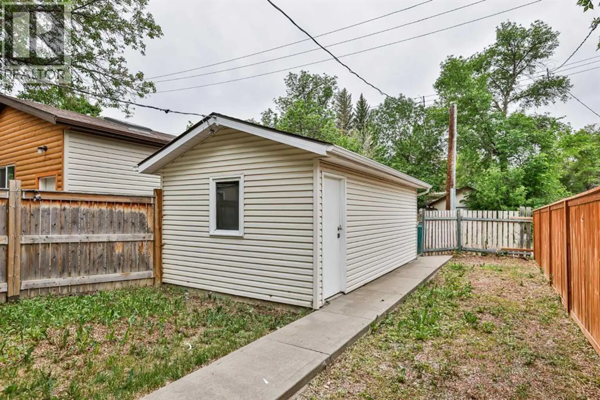 912 8 Street S - Image 15