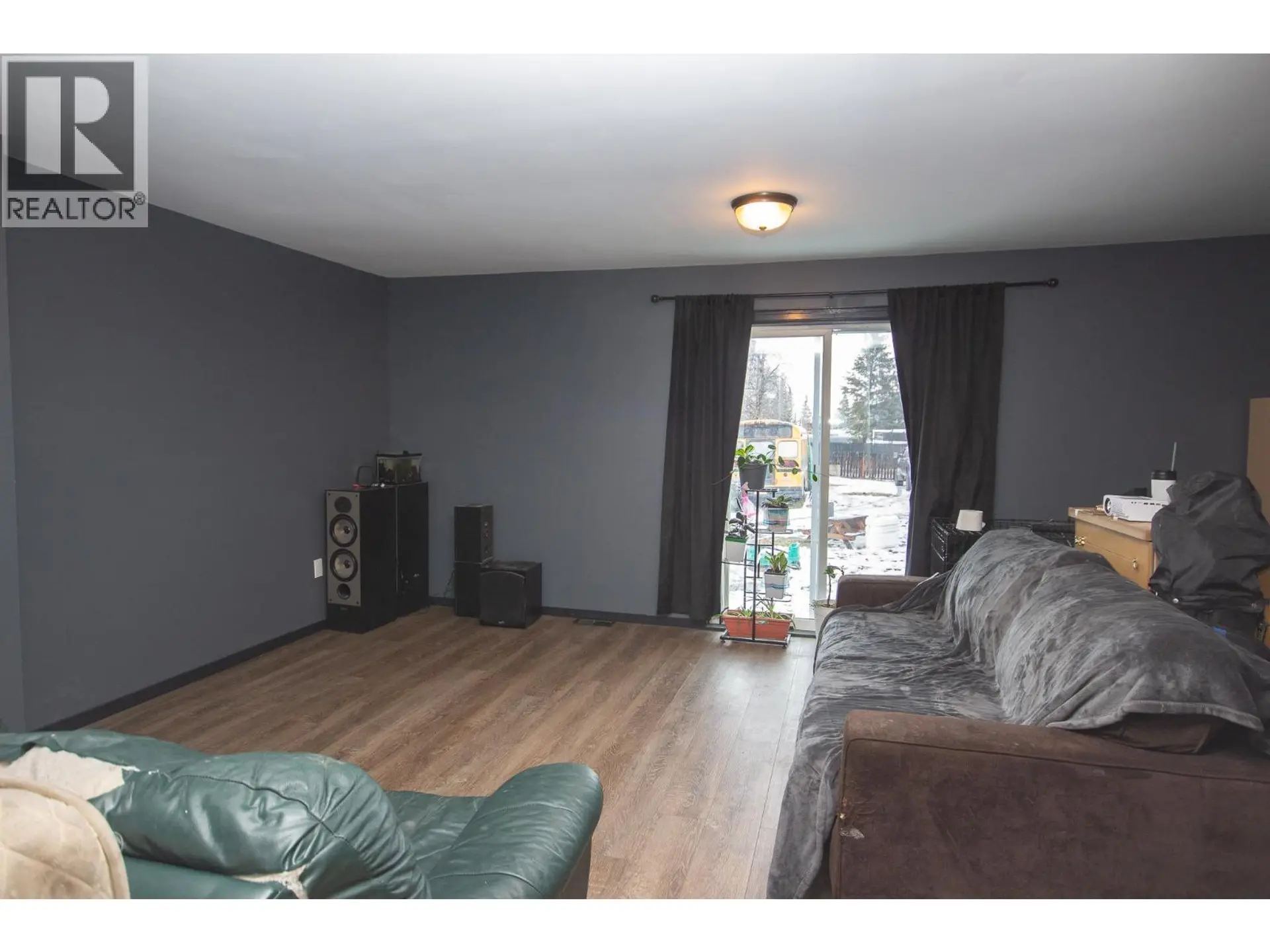 1604 108 Avenue - Image 8