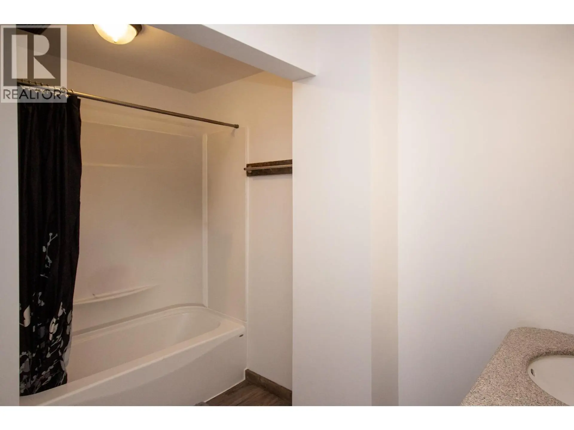 1604 108 Avenue - Image 19