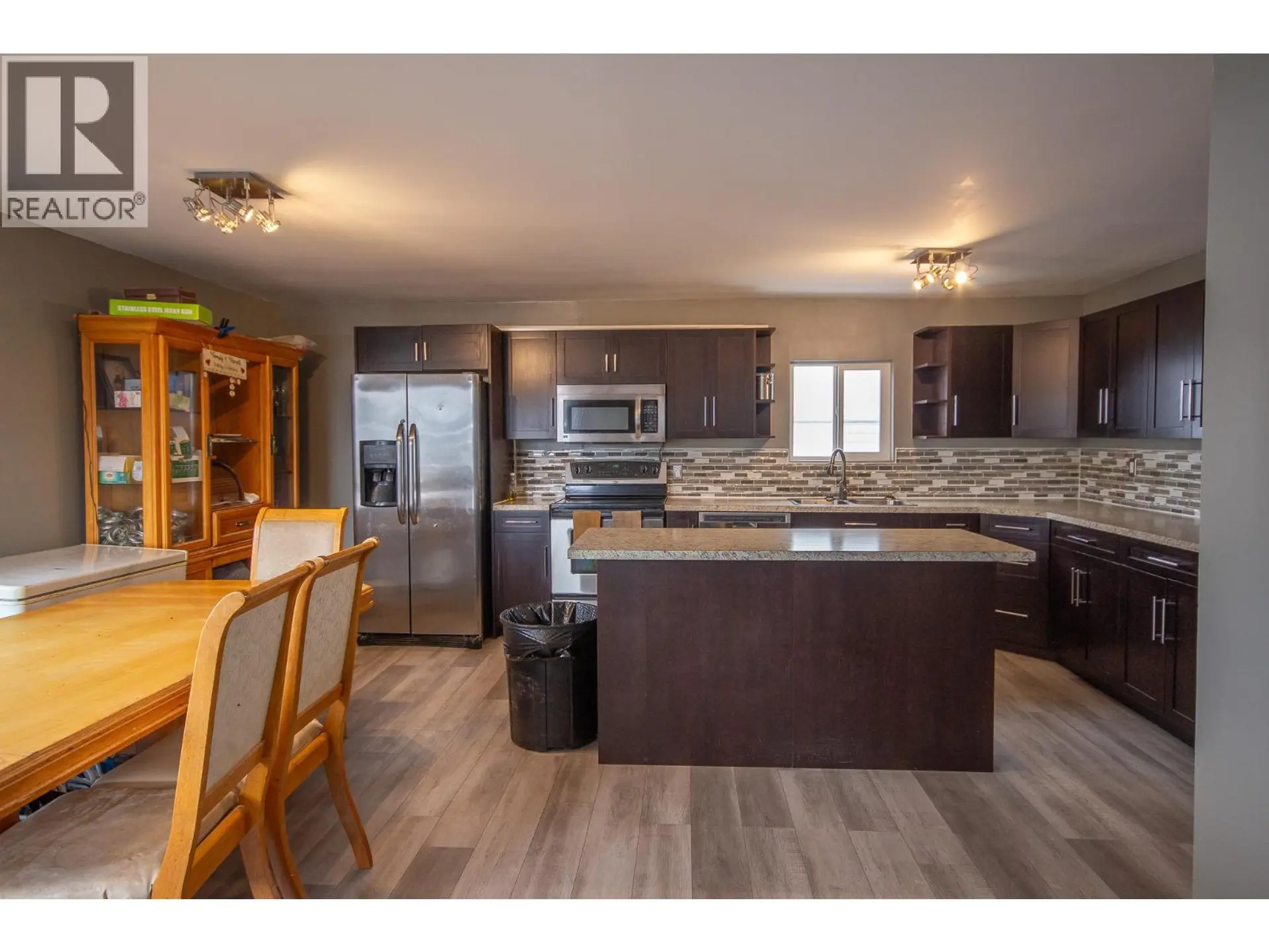 1604 108 Avenue - Image 6