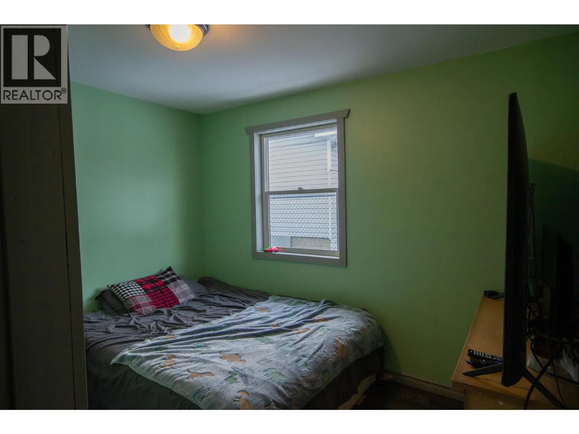 1604 108 Avenue - Image 12