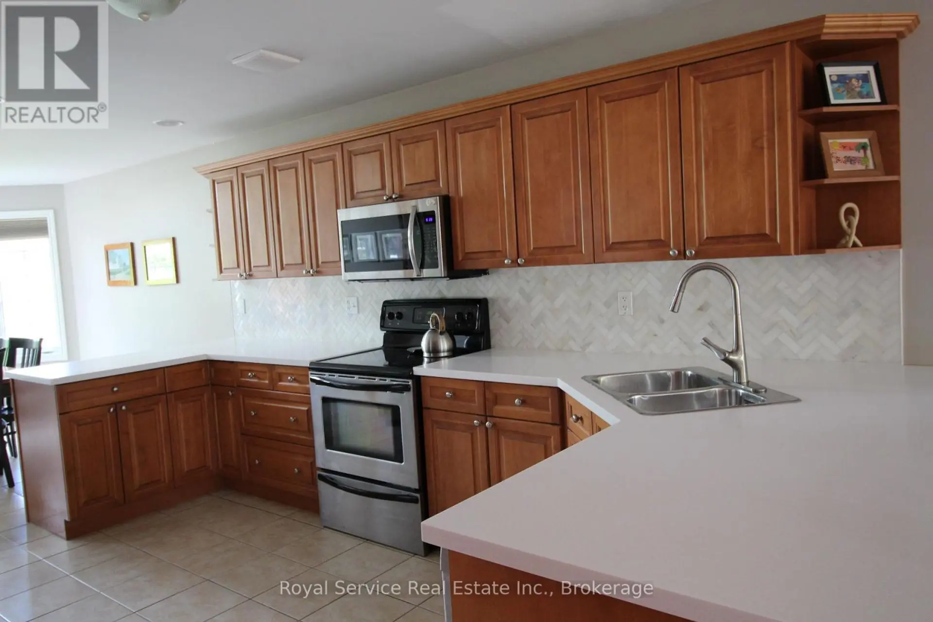 1031 OTTO DRIVE - Image 3