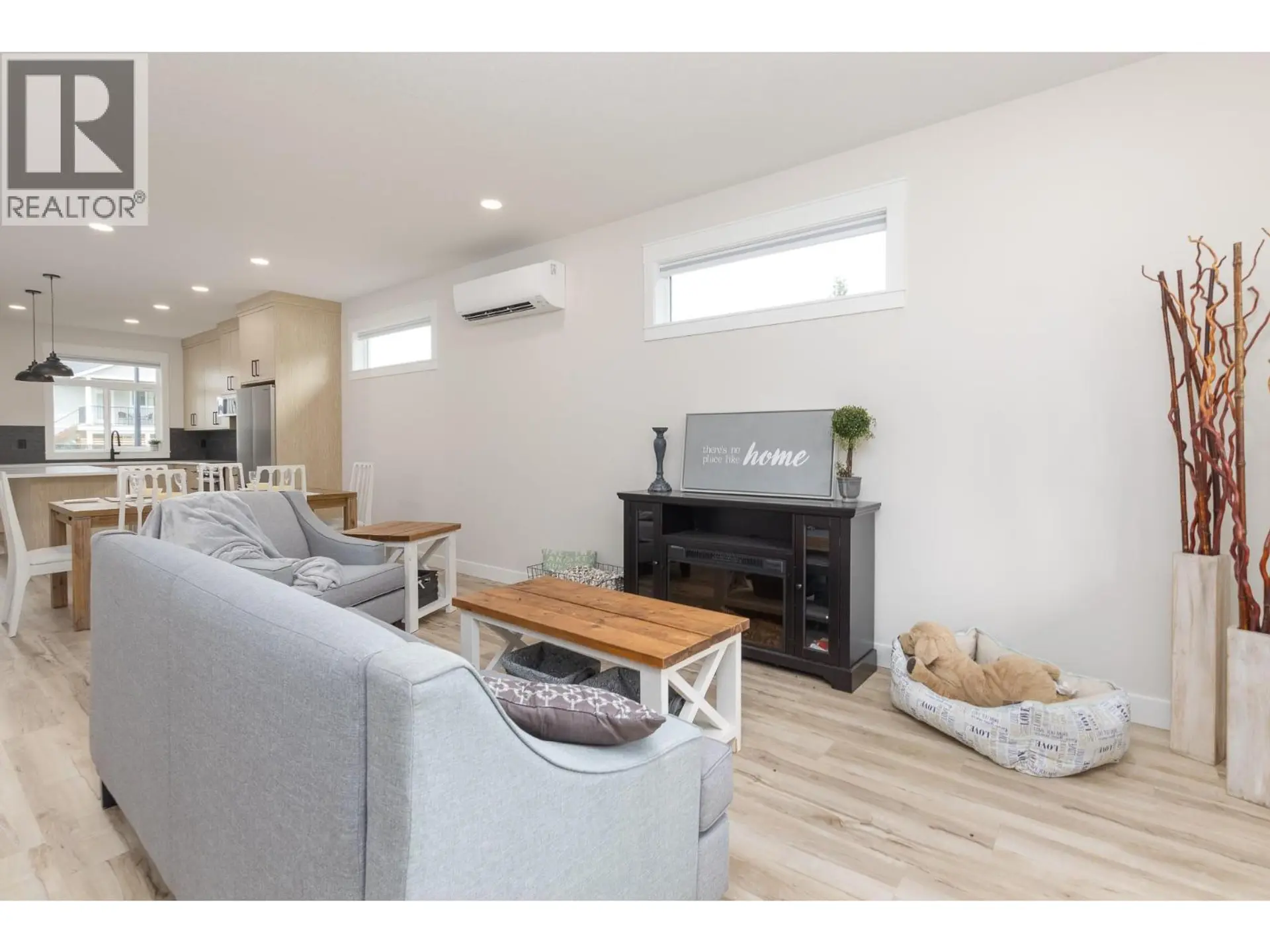 2374 6 Avenue SE - Image 10