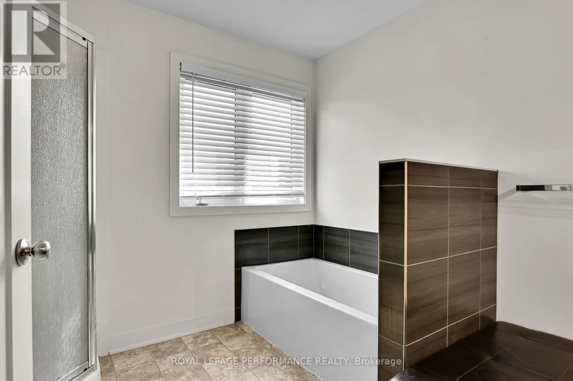 609 ROBERT STREET - Image 10