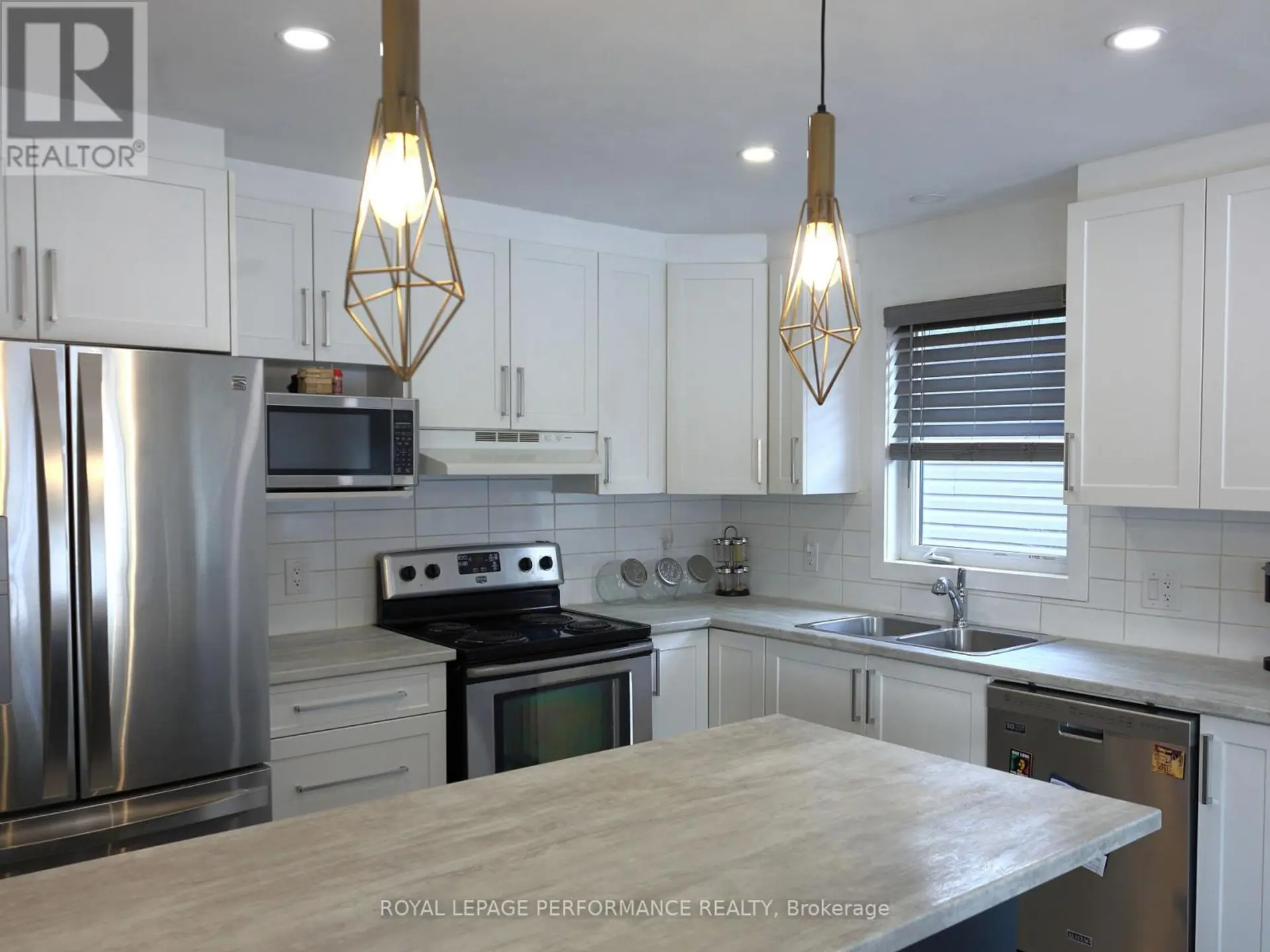 609 ROBERT STREET - Image 4
