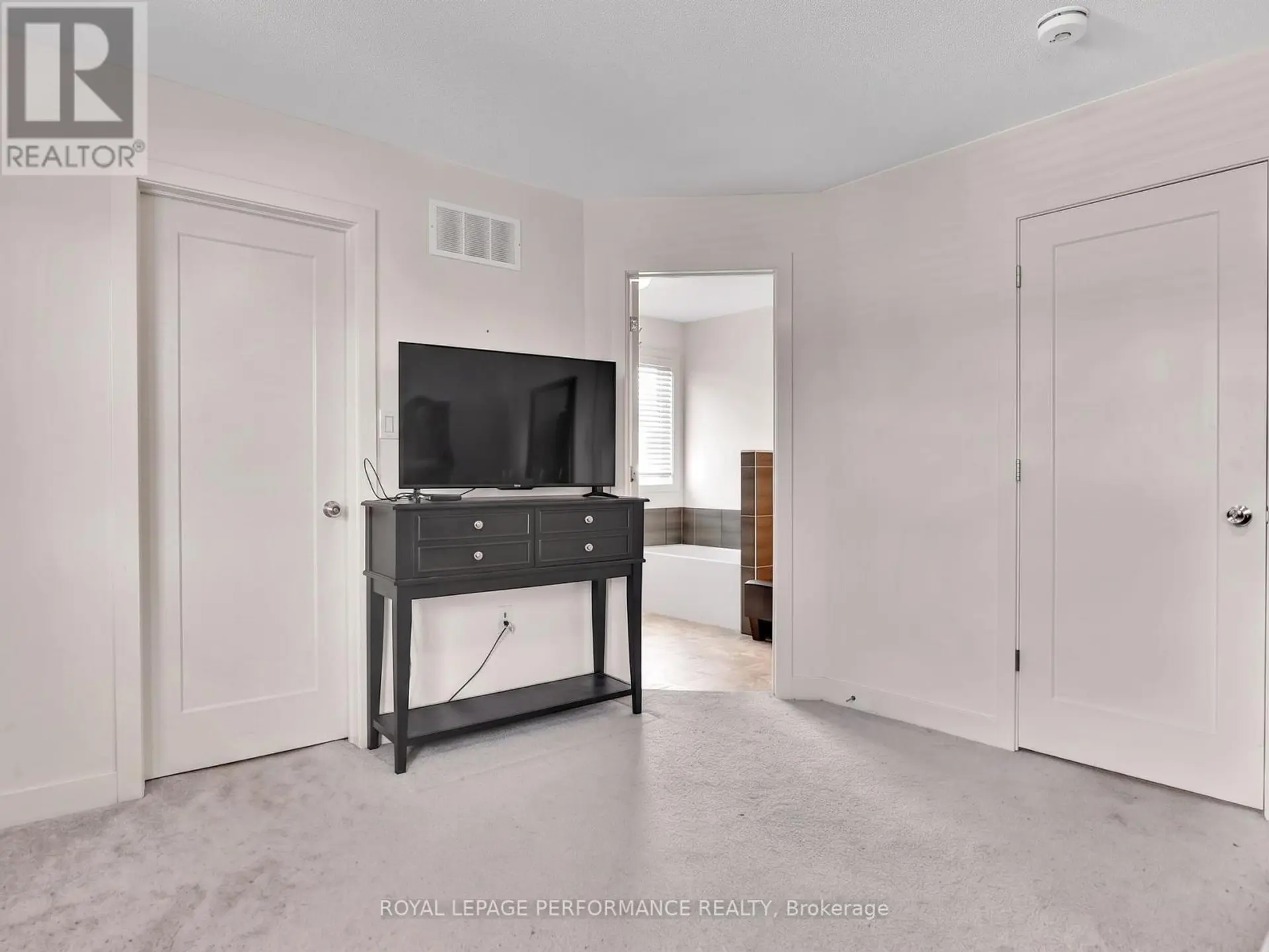 609 ROBERT STREET - Image 9