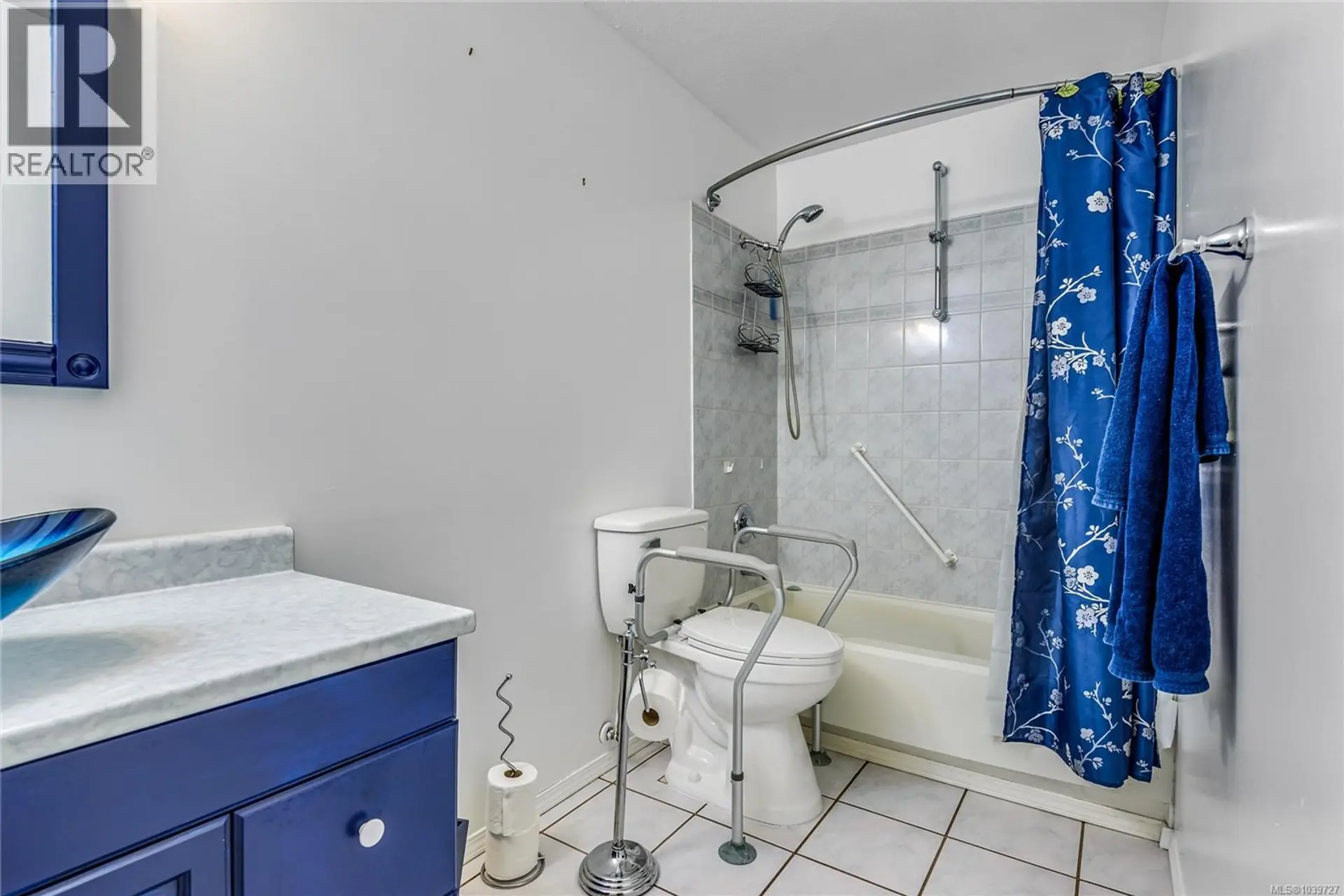 8955 McLarey Ave - Image 12