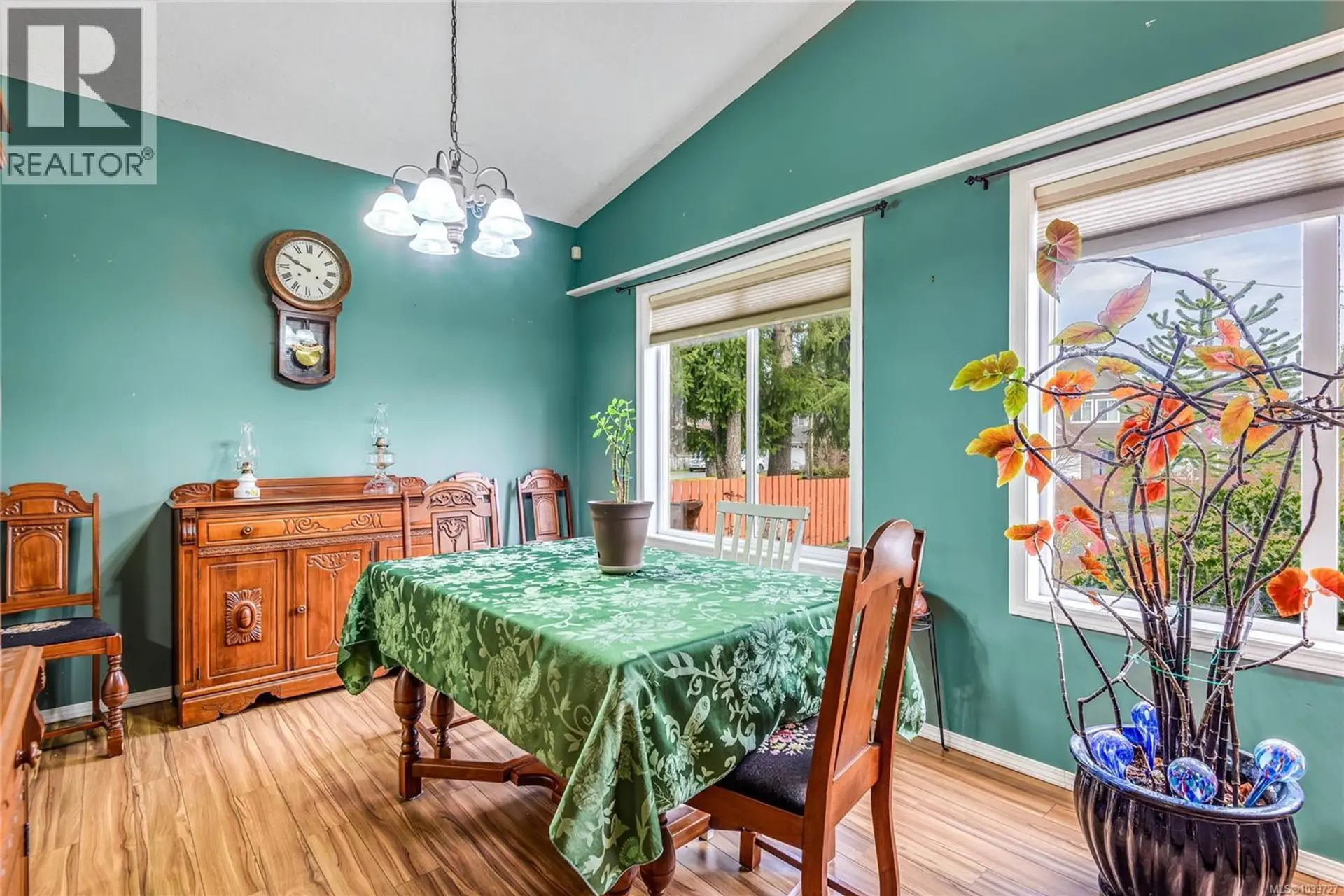 8955 McLarey Ave - Image 3