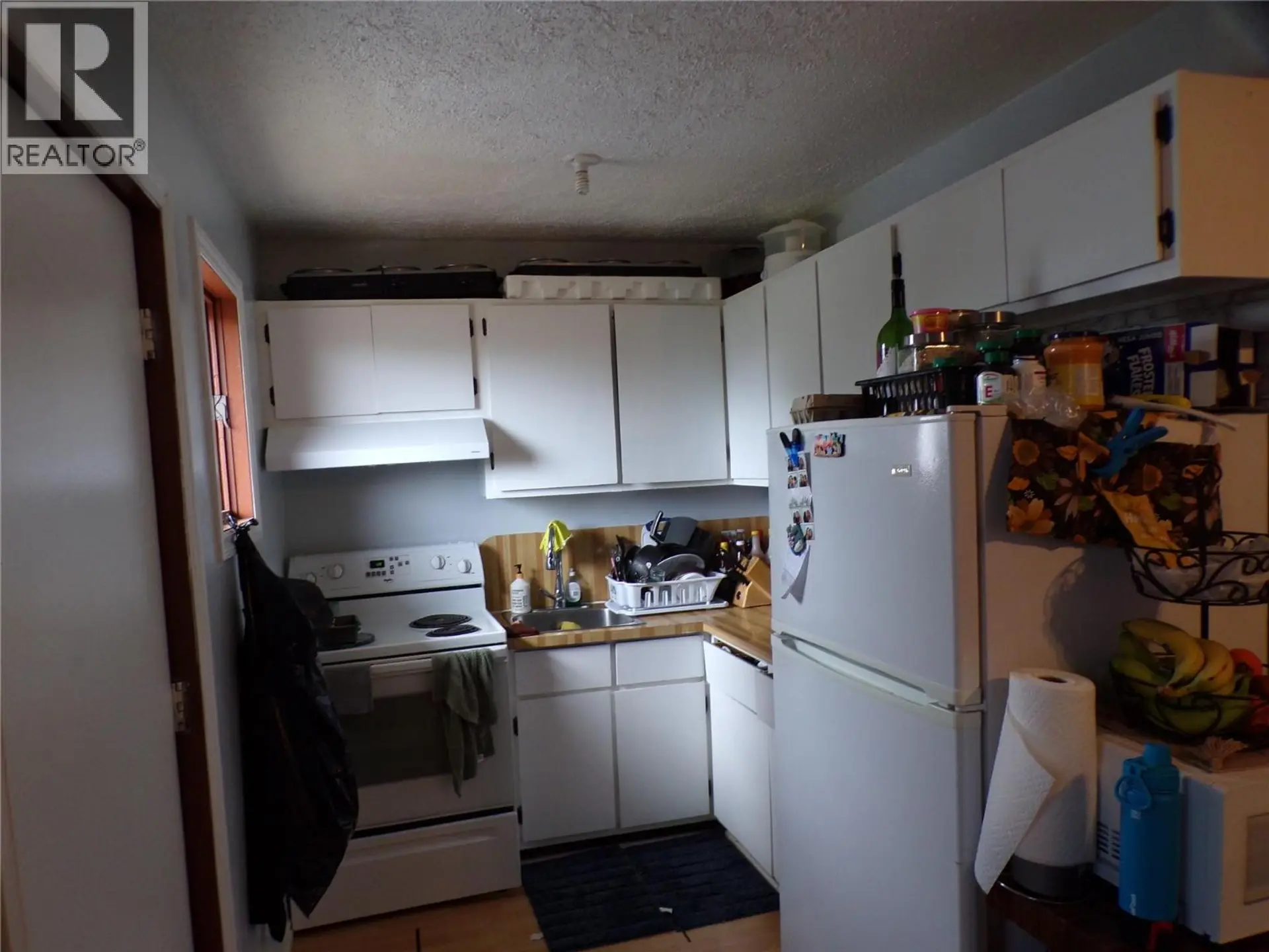 821/823 105 Avenue - Image 3