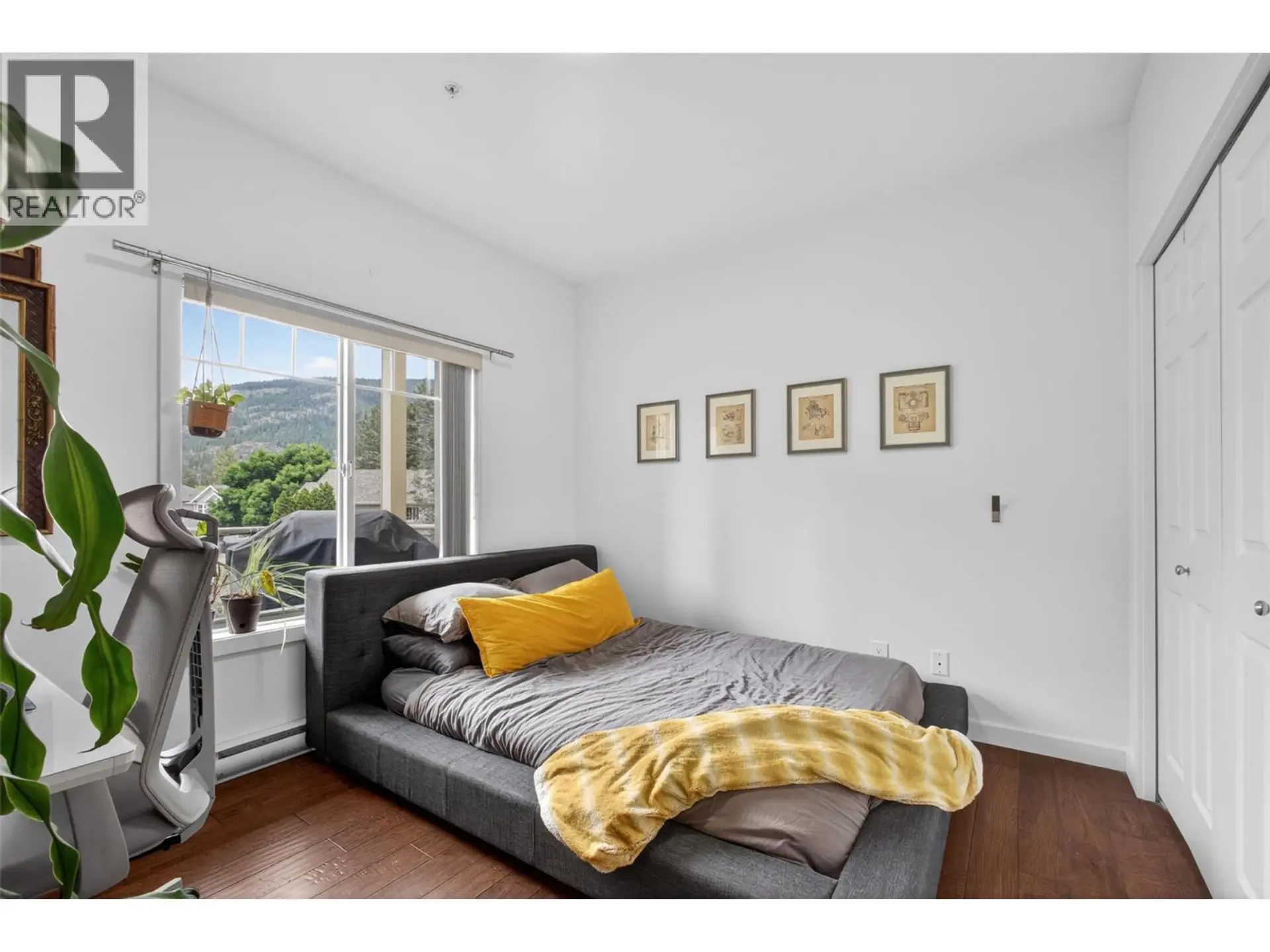 #303 2120 Shannon Ridge Drive - Image 9