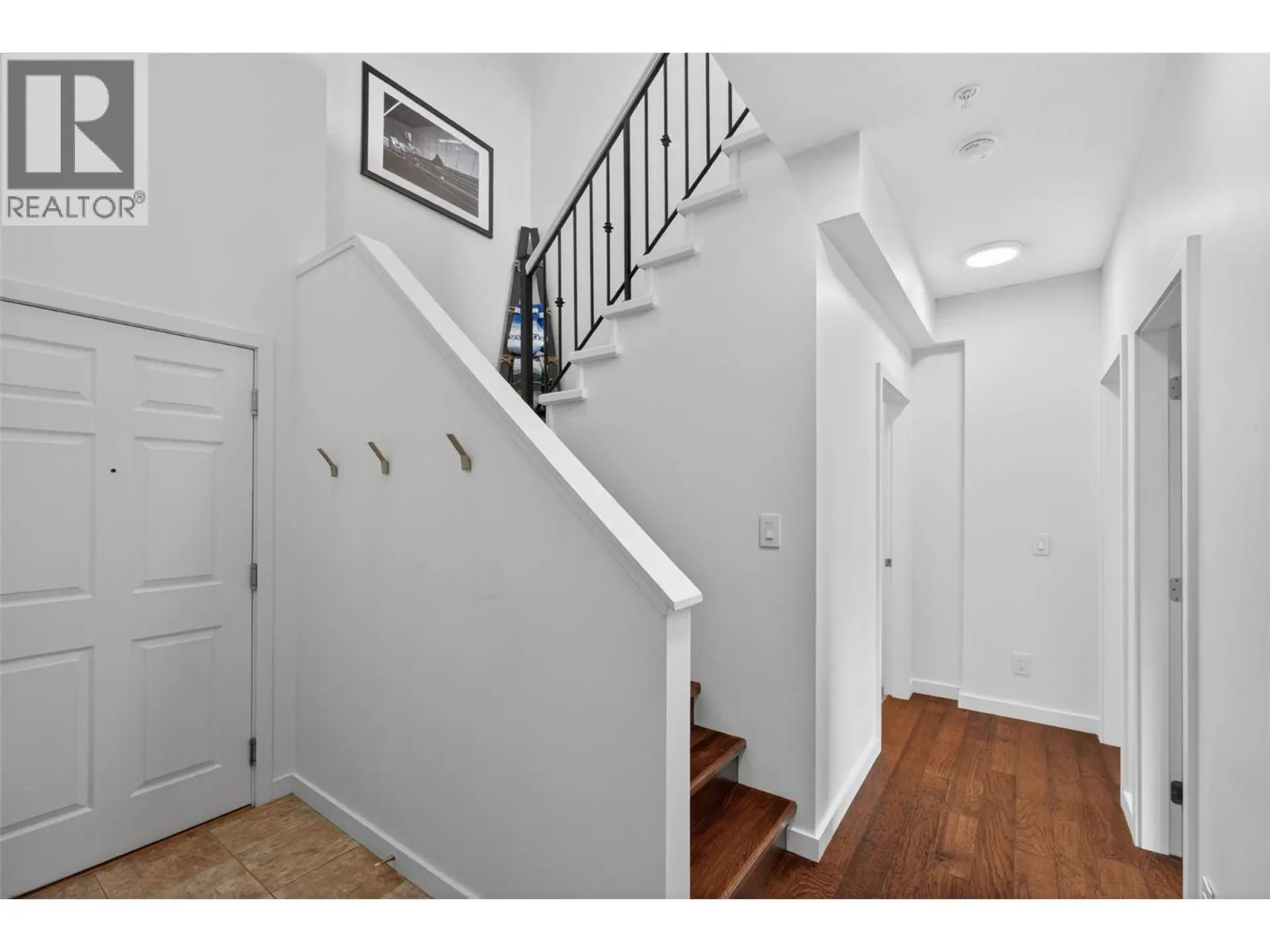 #303 2120 Shannon Ridge Drive - Image 11