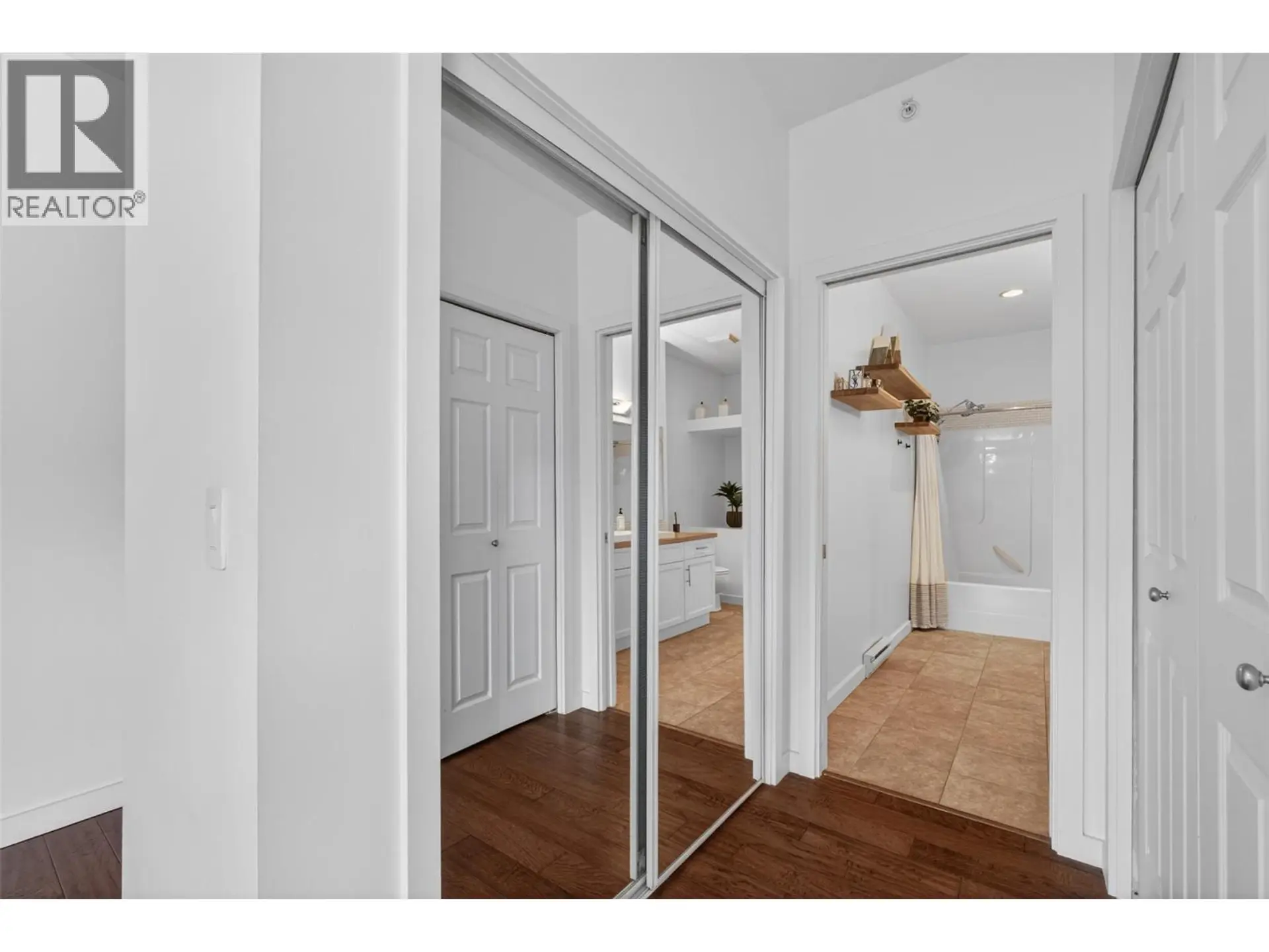 #303 2120 Shannon Ridge Drive - Image 7