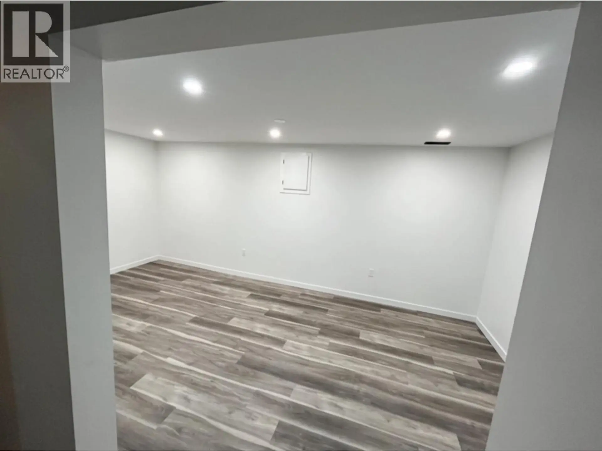 #18 2007 UPLAND STREET - Image 10