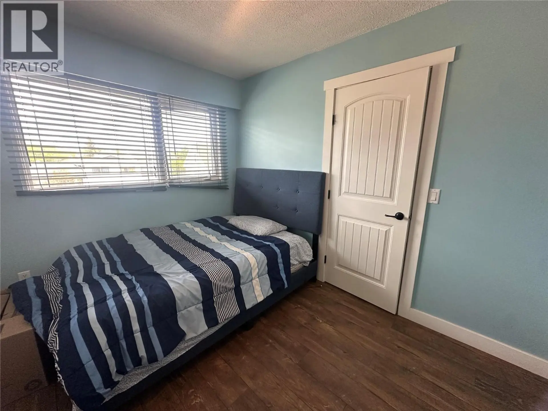 10692 Cottonwood Crescent - Image 13