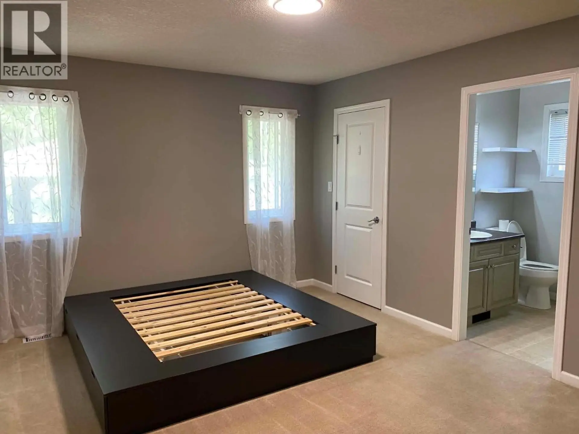 5404 Hillside Avenue - Image 6