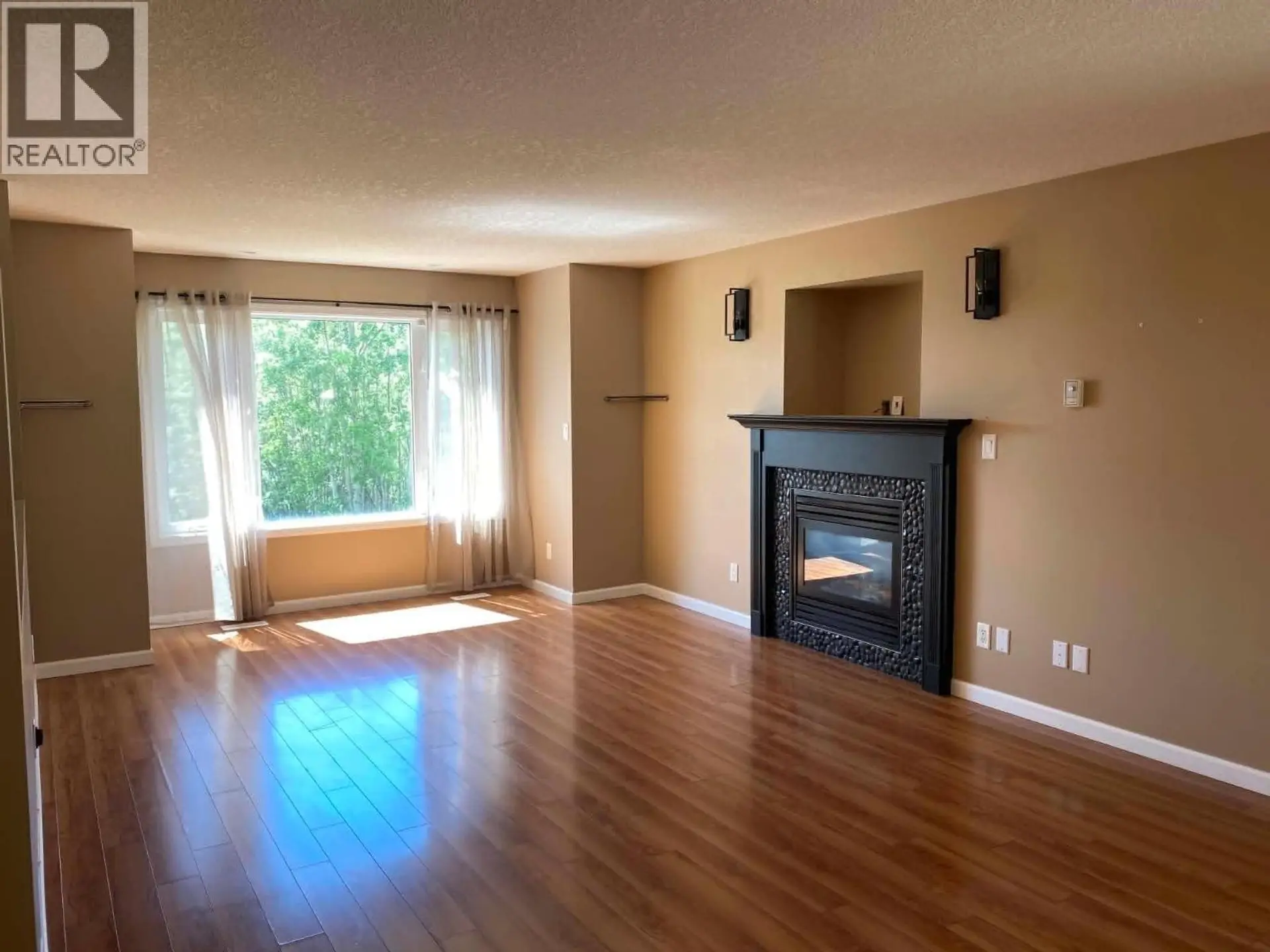 5404 Hillside Avenue - Image 4