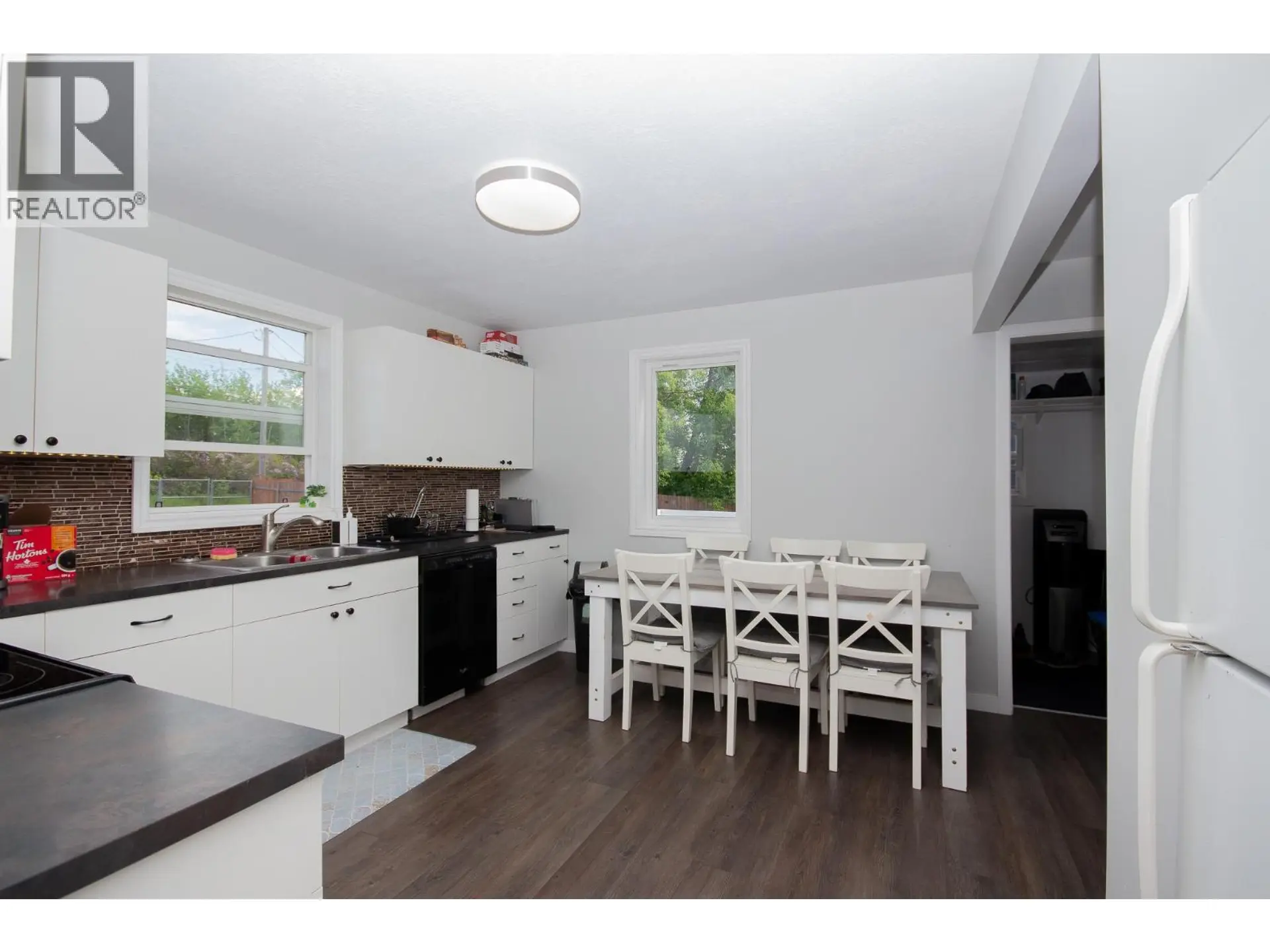 9116 8 Street - Image 3