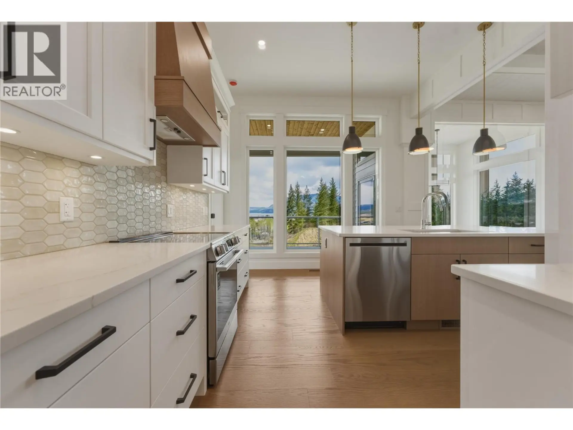 931 25 Avenue SW - Image 4