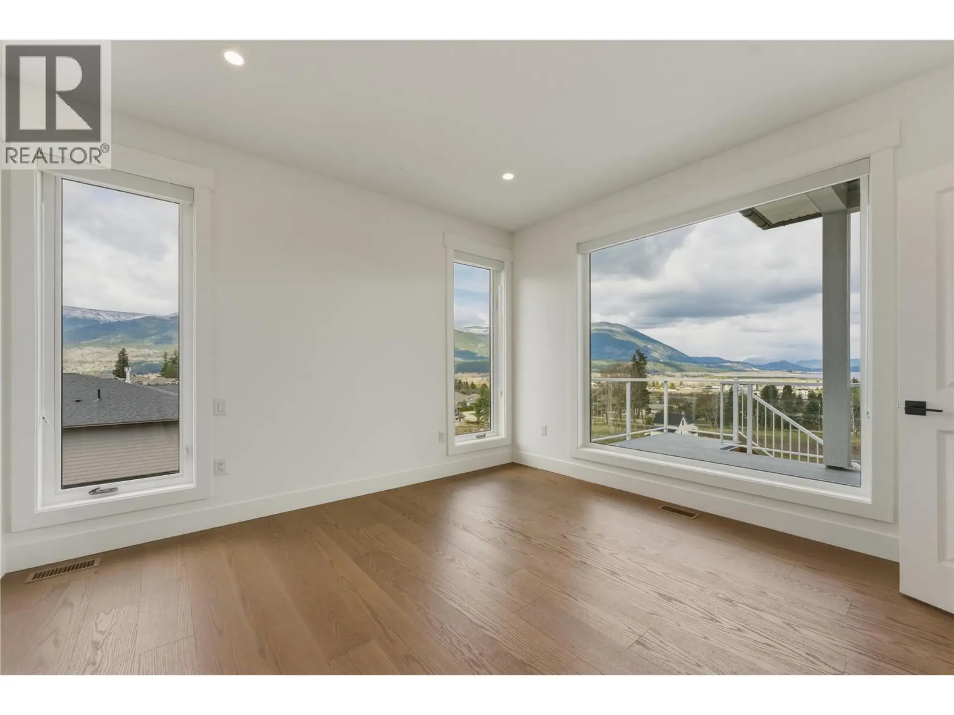 931 25 Avenue SW - Image 6