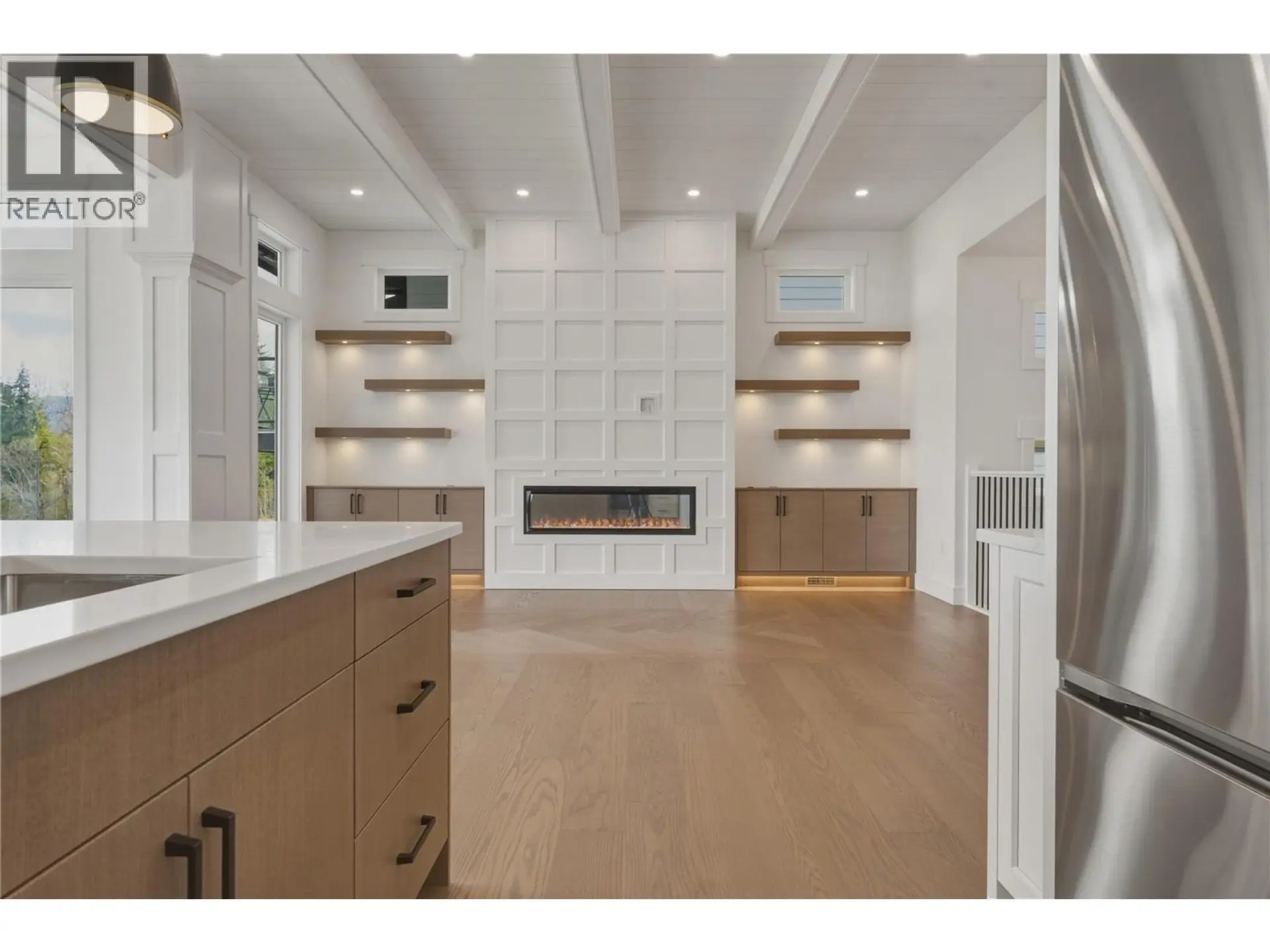 931 25 Avenue SW - Image 8