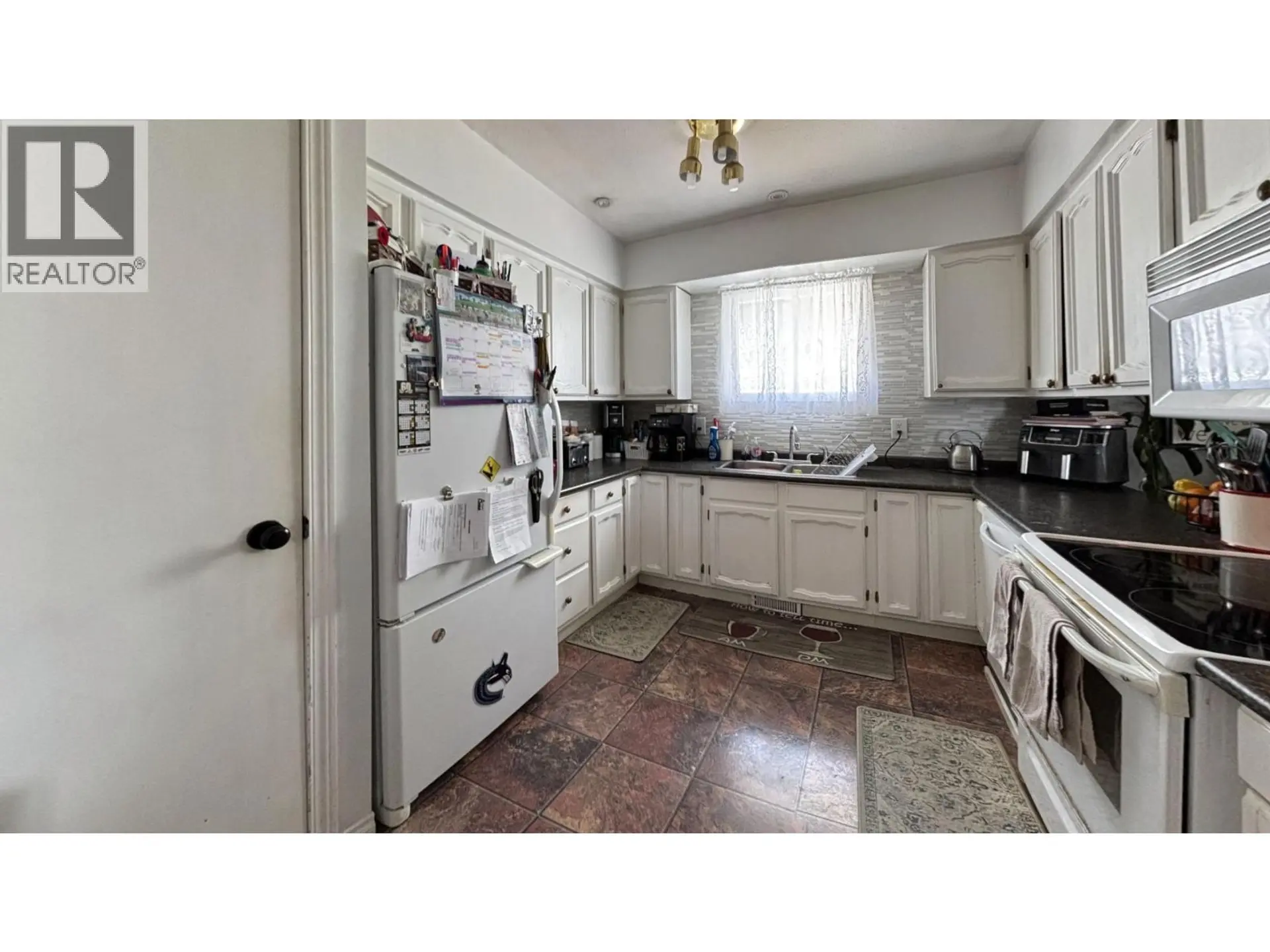 8924 88 STREET - Image 2