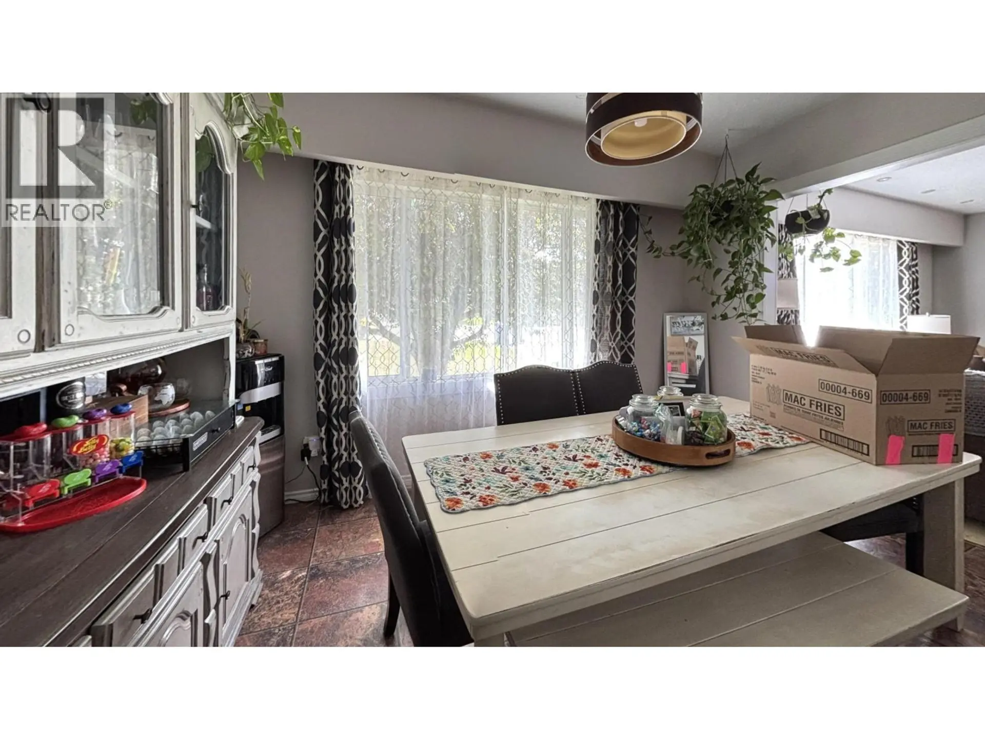 8924 88 STREET - Image 4
