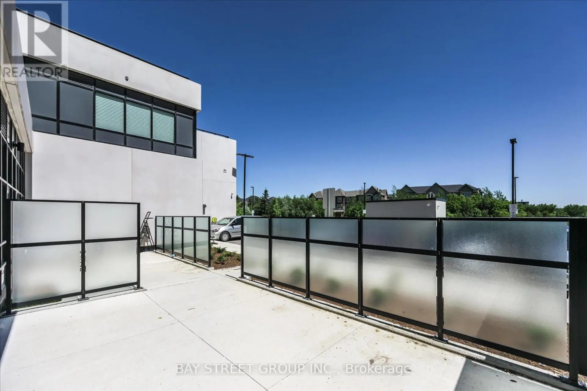 #130 395 DUNDAS STREET W - Image 12