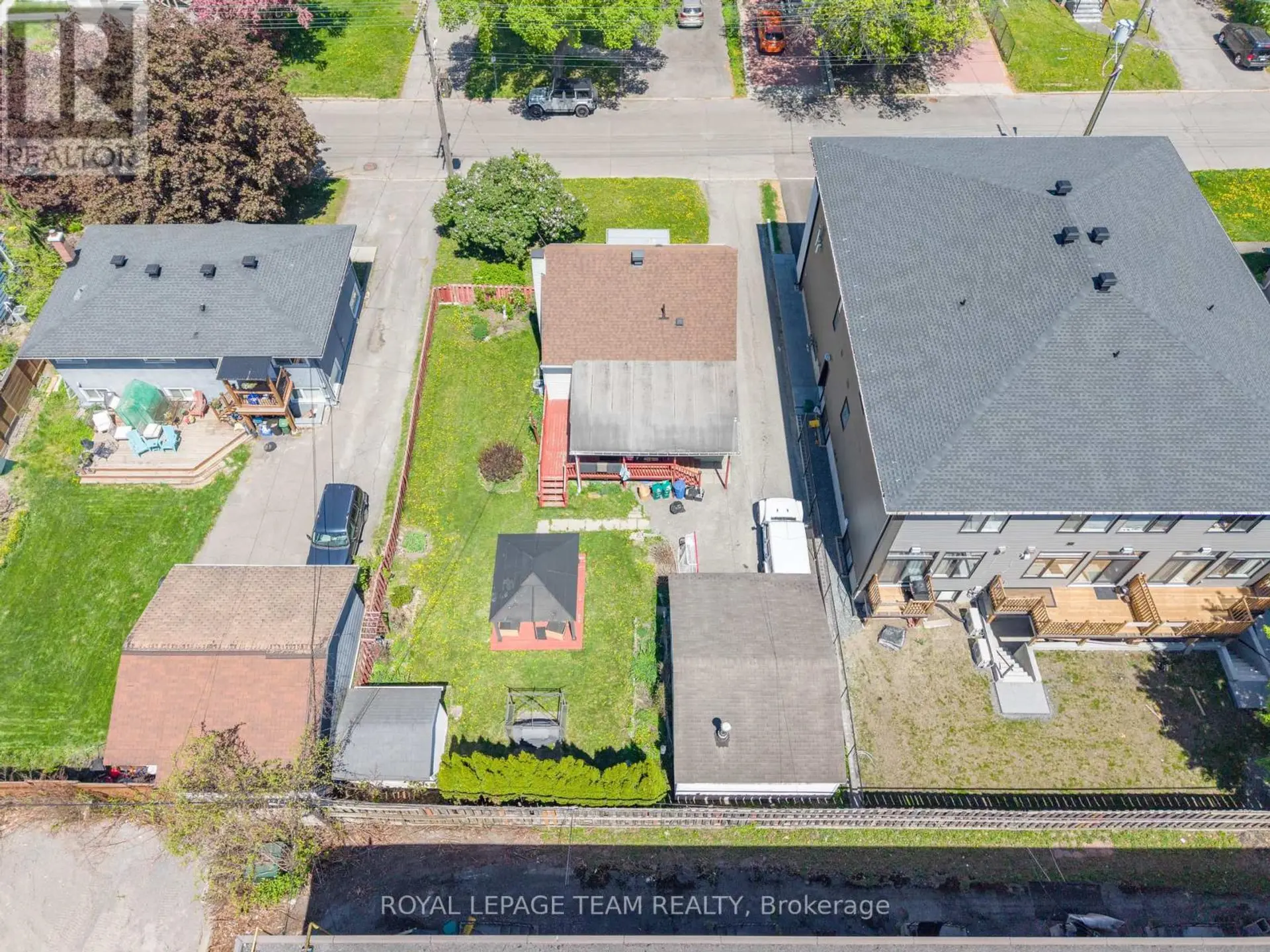 464 MUTUAL STREET - Image 11