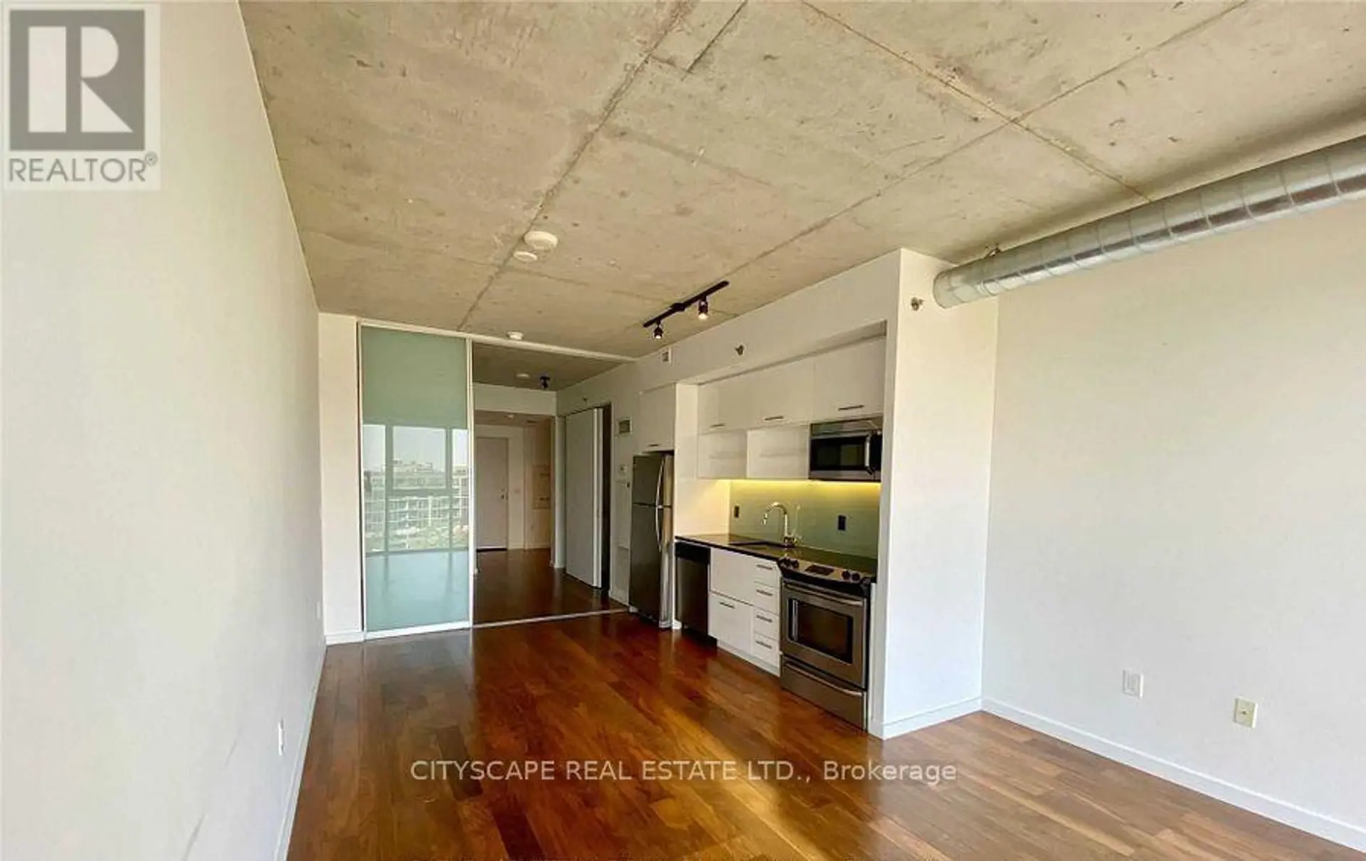 #1223 32 TROLLEY CRESCENT - Image 3