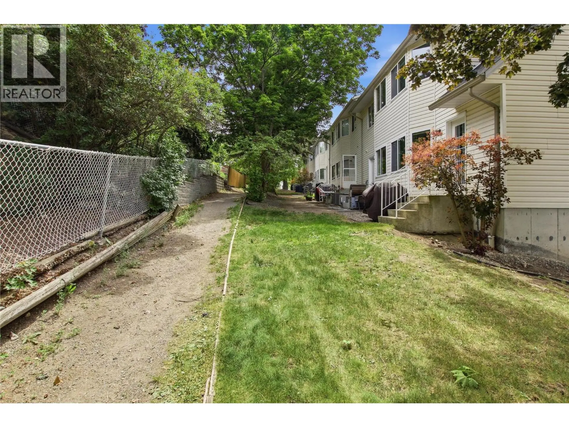 #52 2020 Robson Place - Image 15