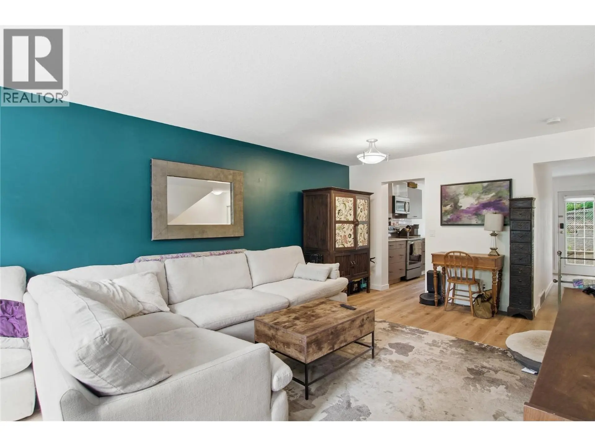 #52 2020 Robson Place - Image 4