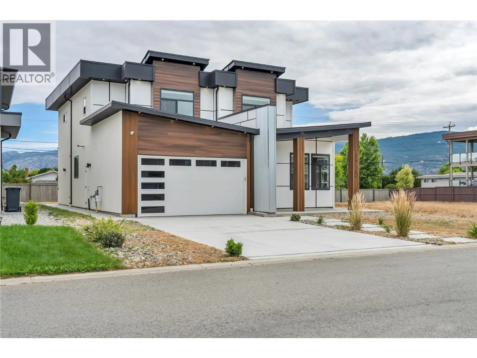 1720 Treffry Place - Image 1
