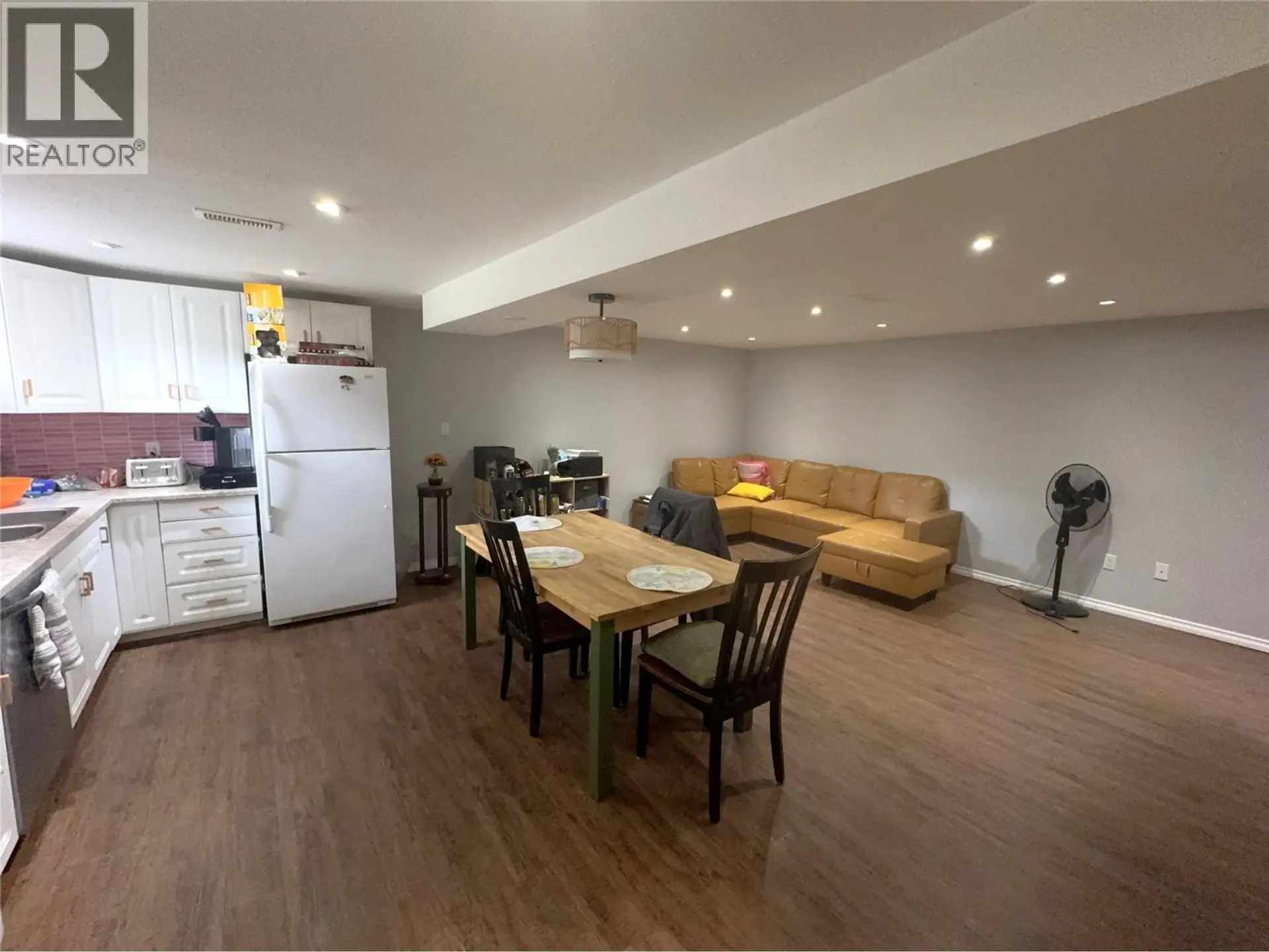 2225 Merritt Avenue - Image 8